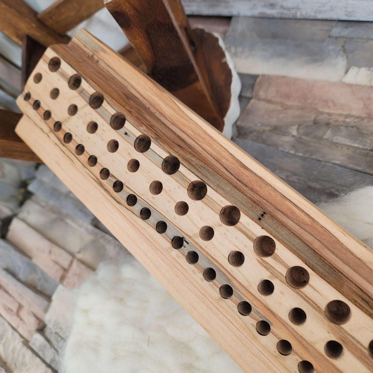 24" Ambrosia Maple Goldilocks Peg Loom - 25-106