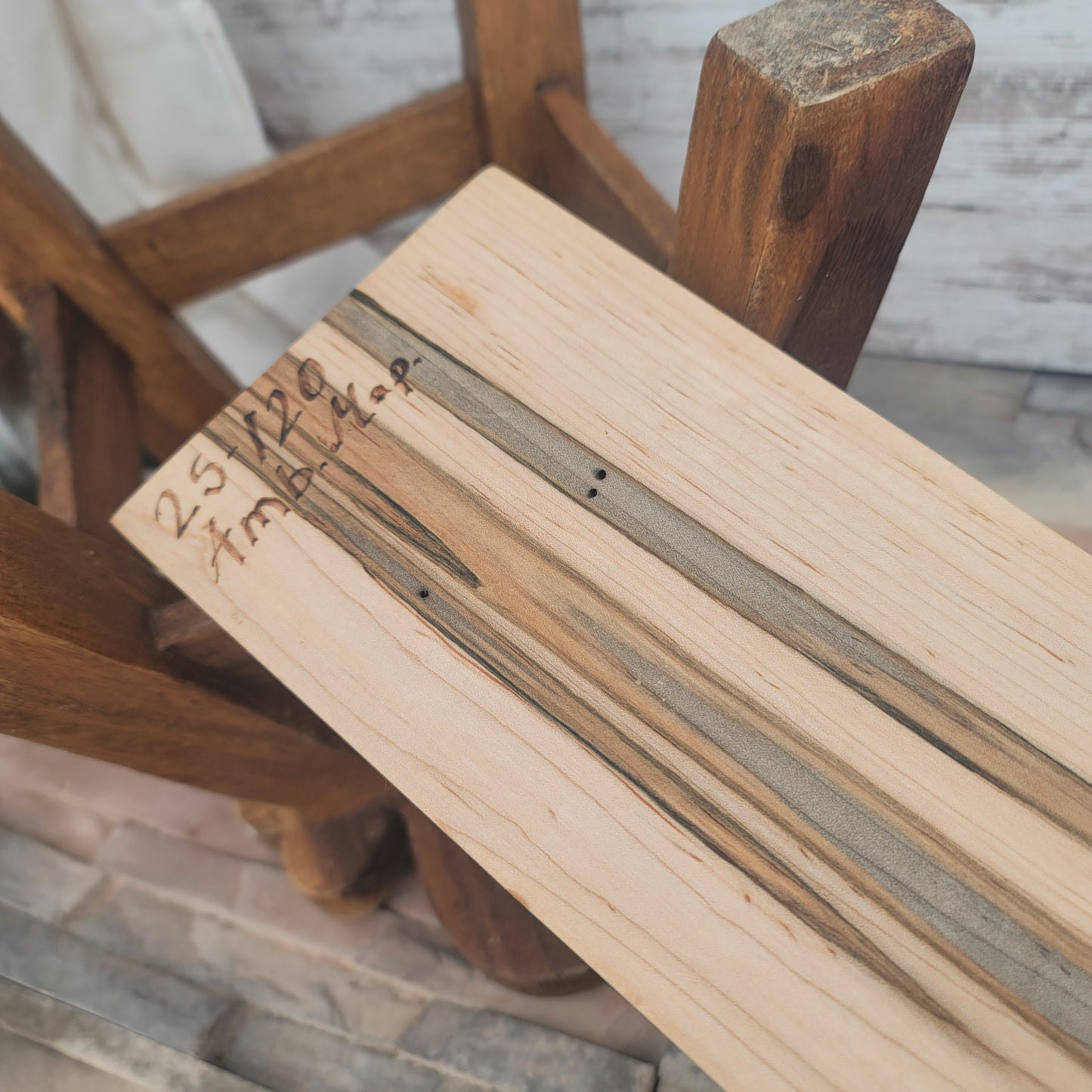 24" Ambrosia Maple Goldilocks Peg Loom - 25-120