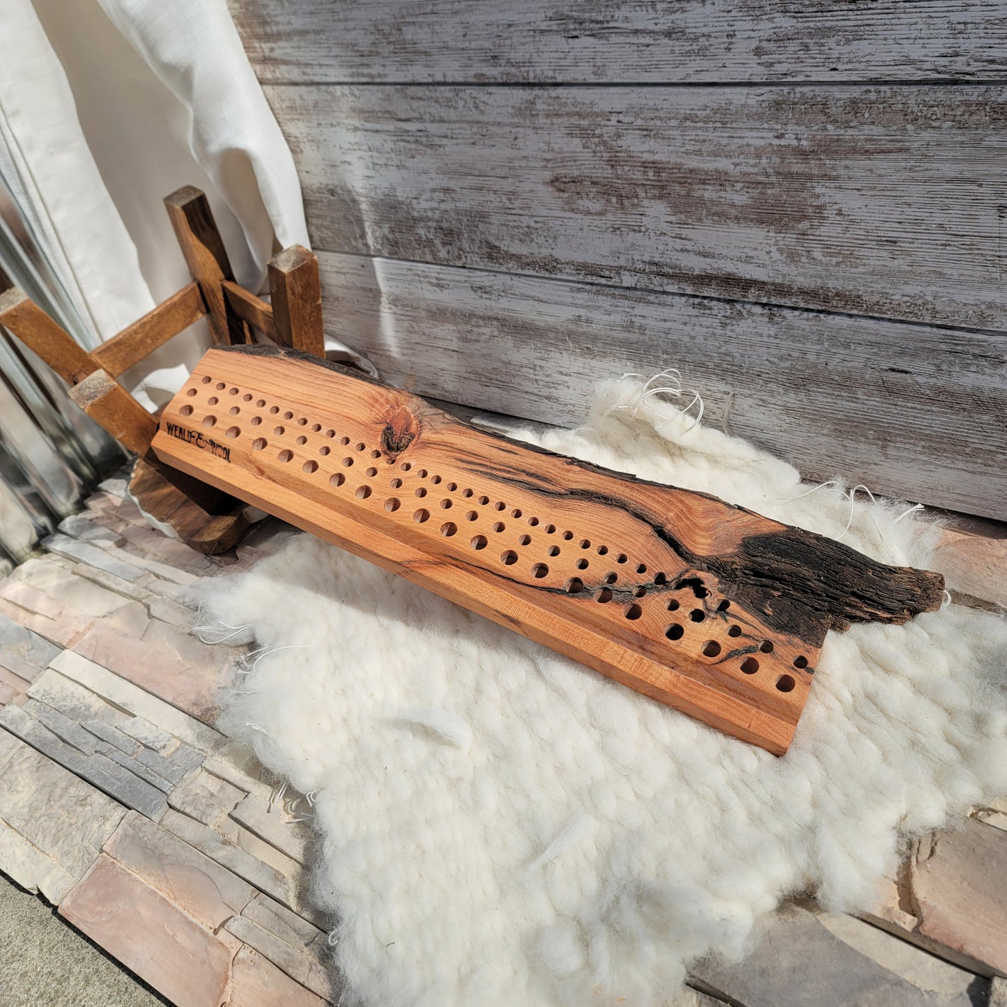 24" Goldilocks Peg Loom - Live Edge - Black Locust - 25-110