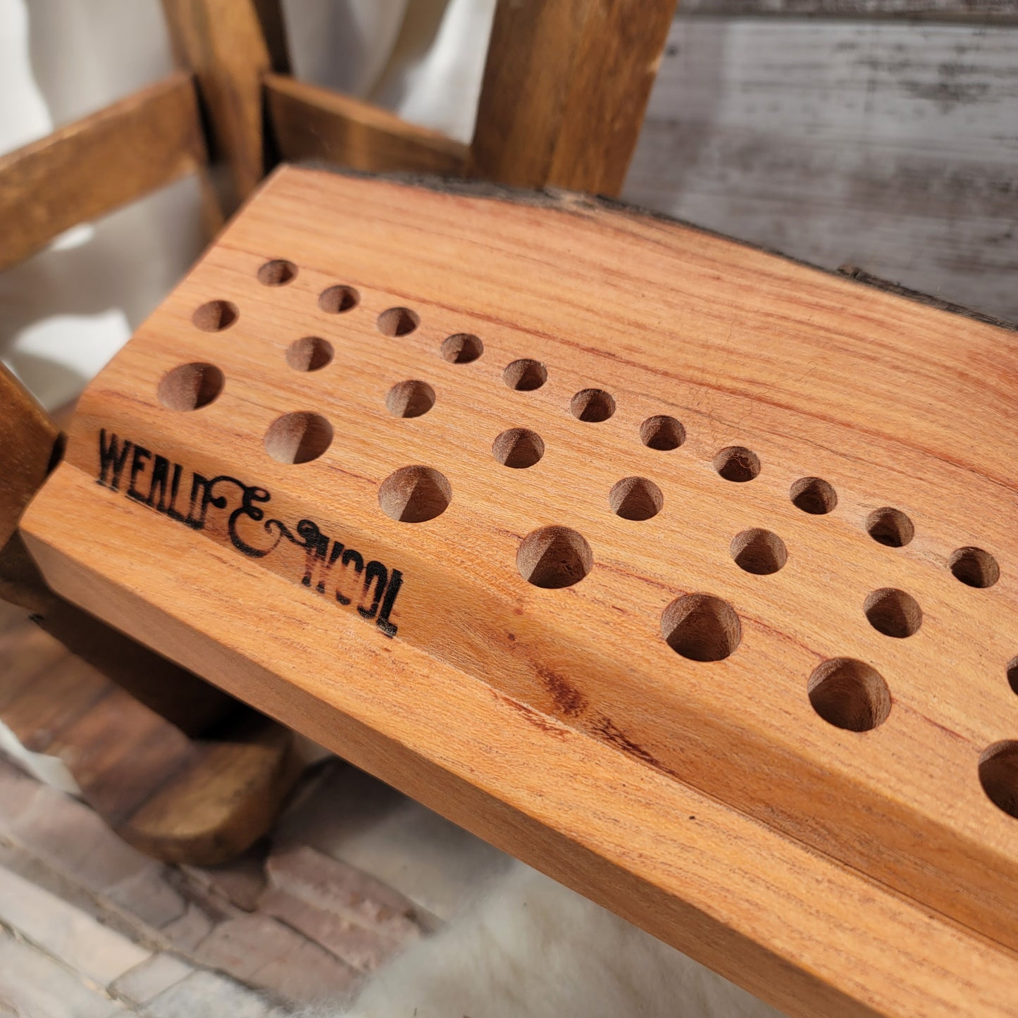 24" Goldilocks Peg Loom - Live Edge - Black Locust - 25-110
