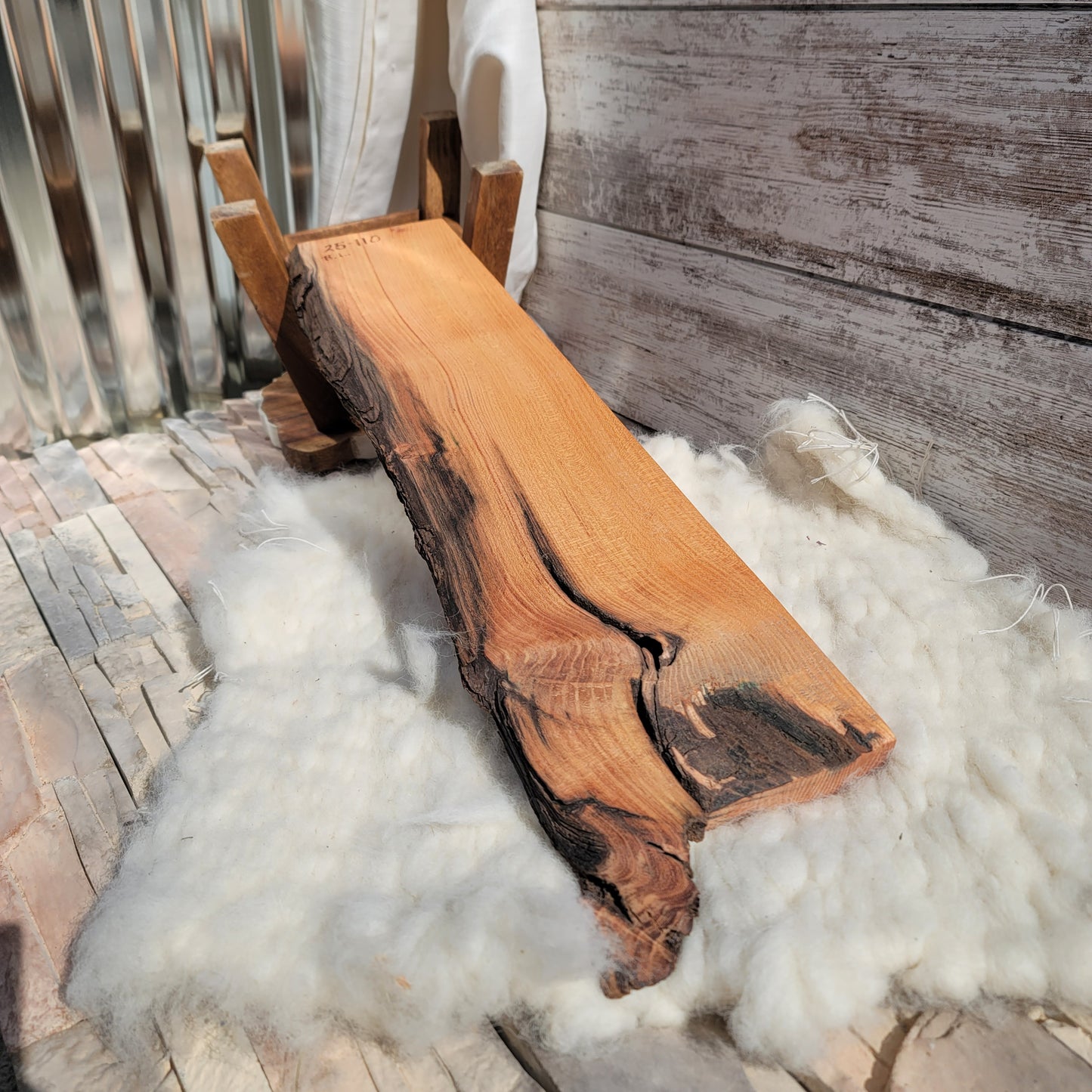 24" Goldilocks Peg Loom - Live Edge - Black Locust - 25-110