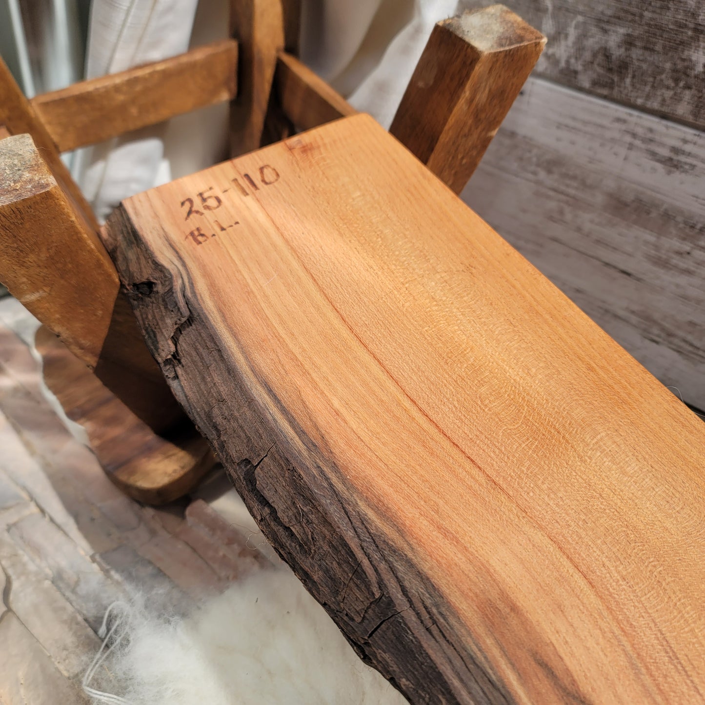 24" Goldilocks Peg Loom - Live Edge - Black Locust - 25-110