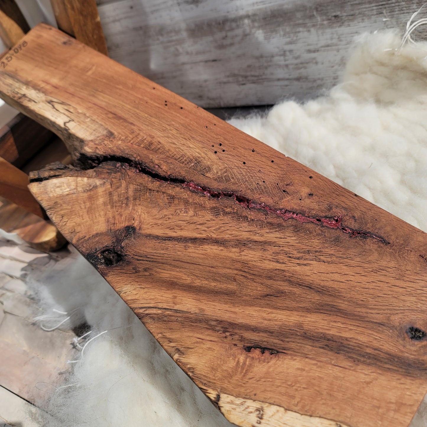 20" Goldilocks Peg Loom - White Oak - Live Edge - 25-098