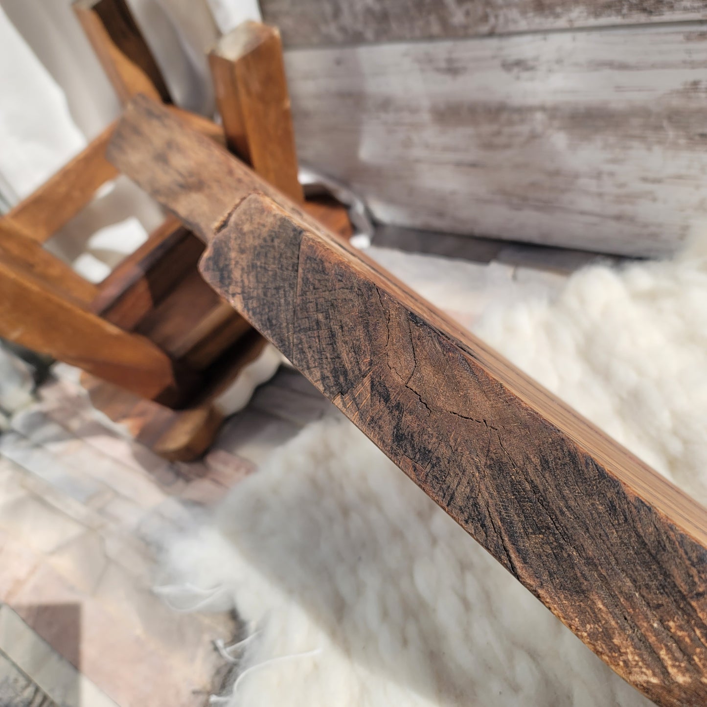 20" Goldilocks Peg Loom - White Oak - Live Edge - 25-098