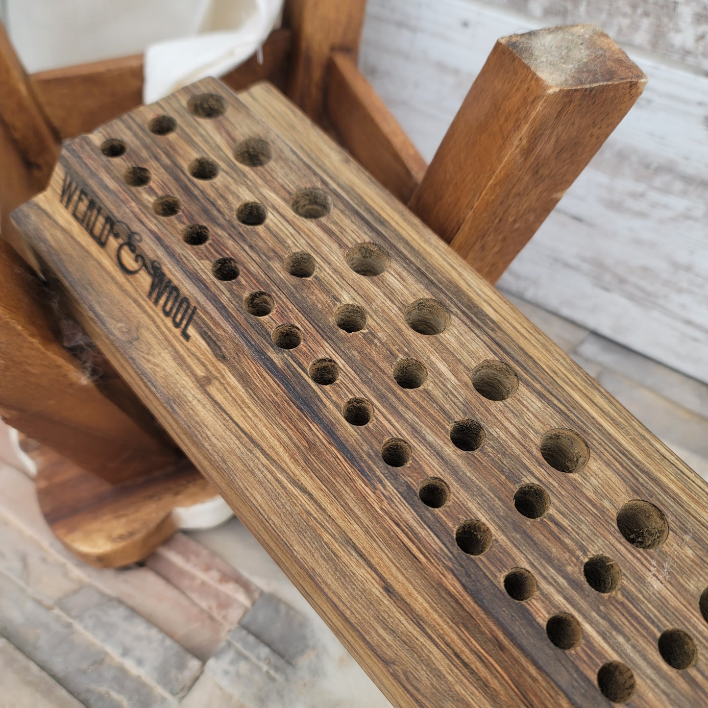 36" Goldilocks Peg Loom - Black Limba - 25-137