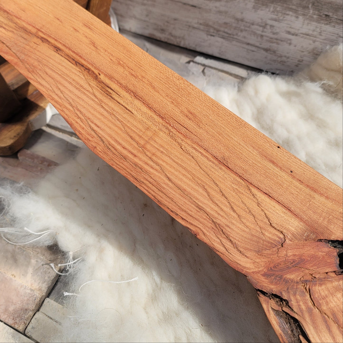 20" Live Edge Goldilocks Peg Loom - Honey Locust