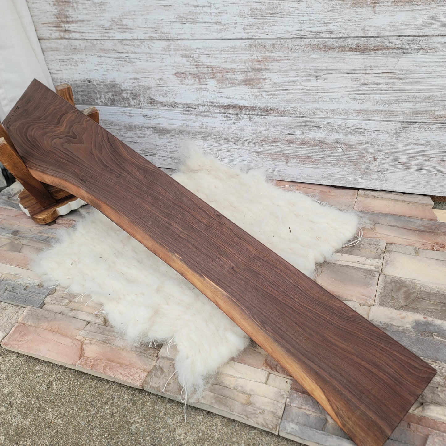 38" Goldilocks Peg Loom - Walnut Live Edge - 25-084