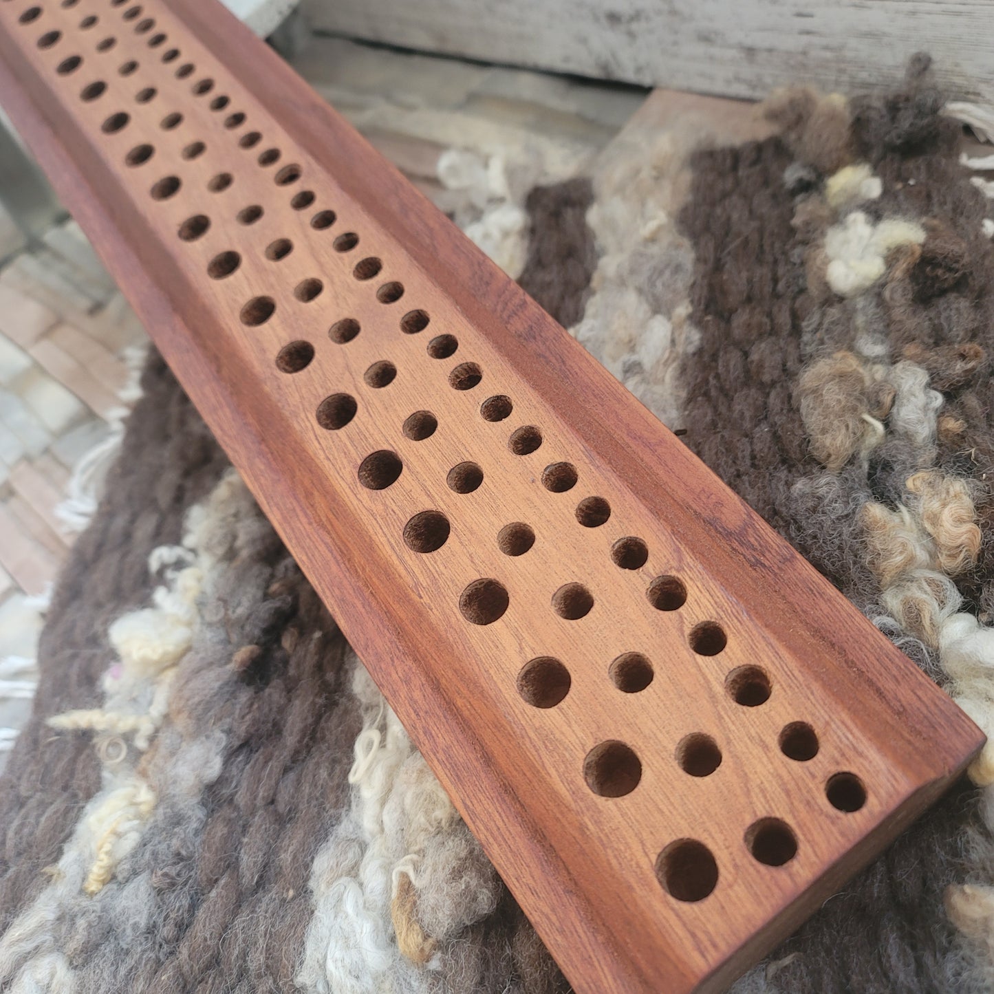24" Sapele Goldilocks Peg Loom - 25-177