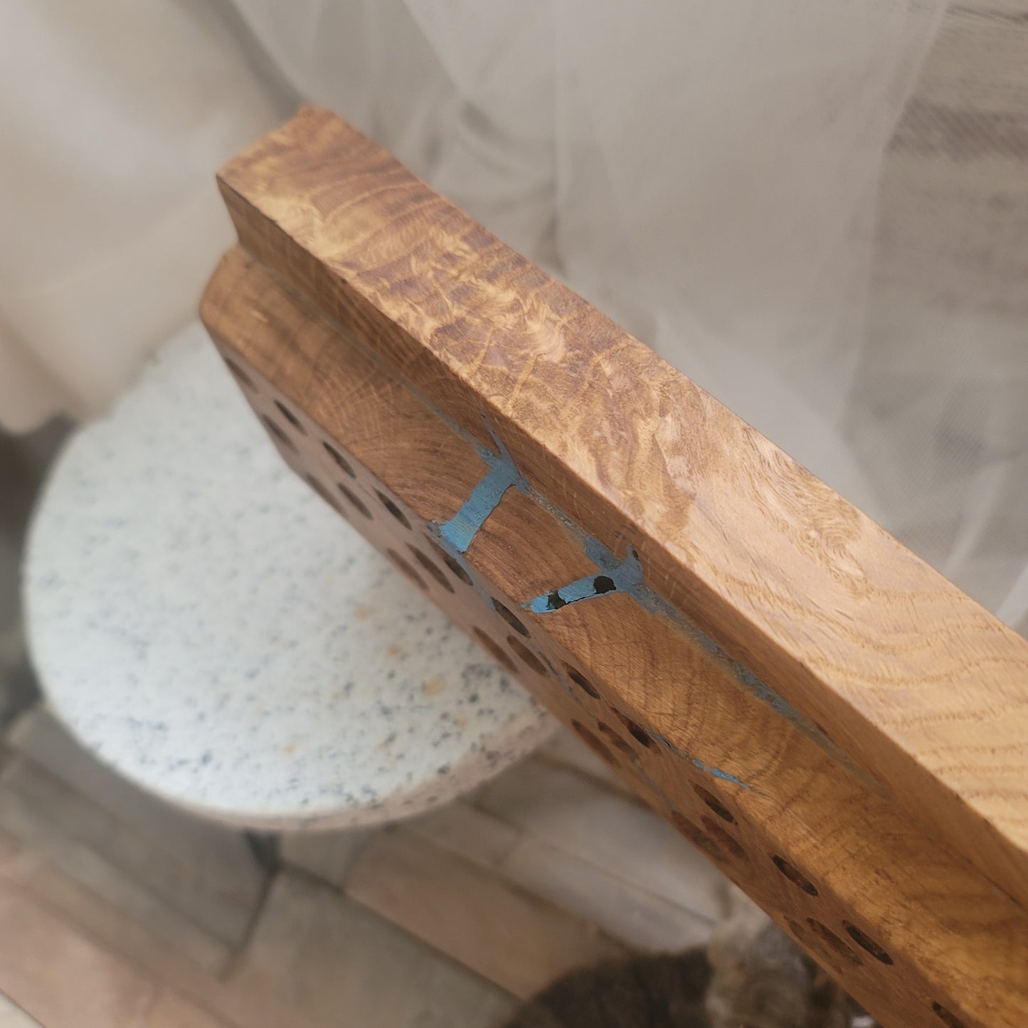 24" Goldilocks Peg Loom - White Tiger Oak with Blue Accents - 25-194