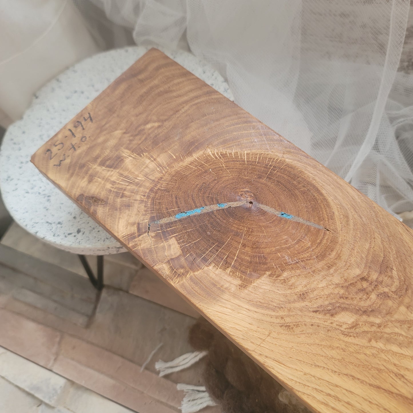 24" Goldilocks Peg Loom - White Tiger Oak with Blue Accents - 25-194