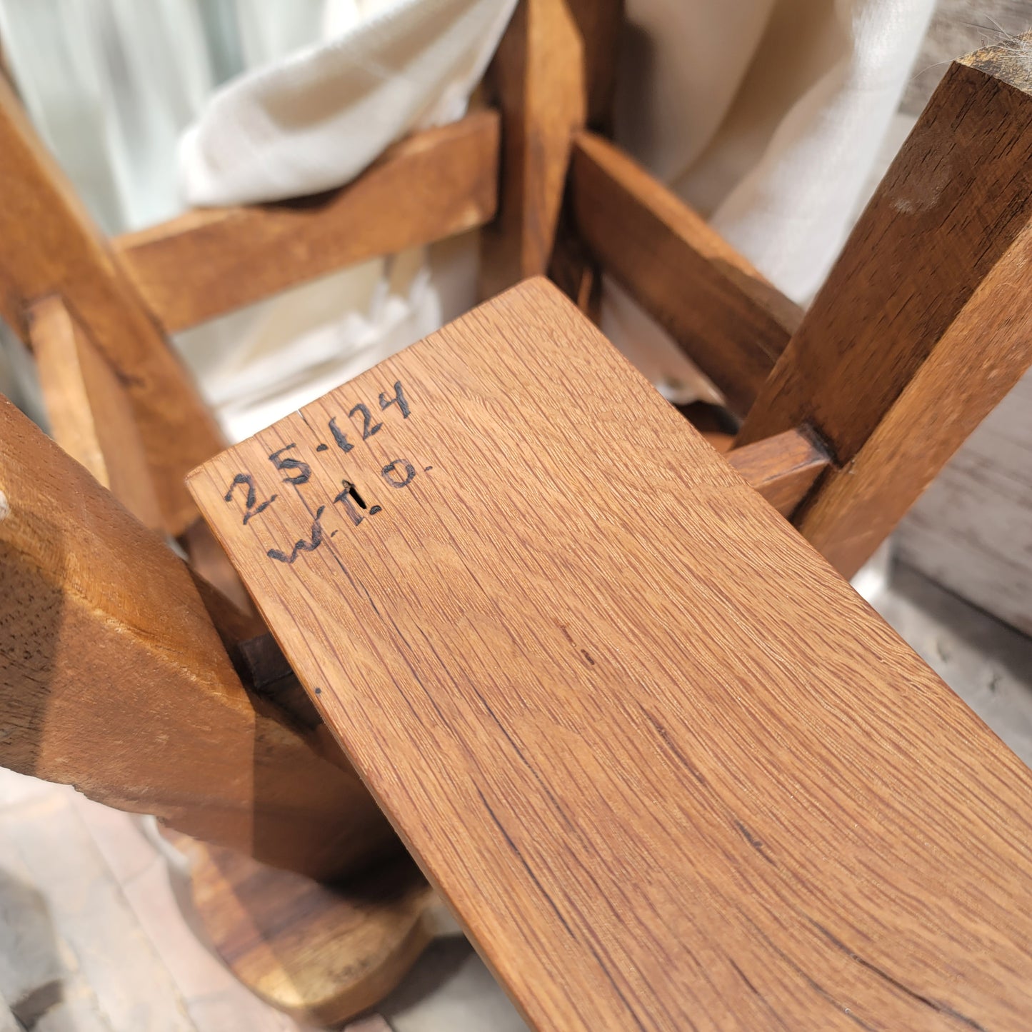 20" OG Peg Loom - White Tiger Oak - 25-124