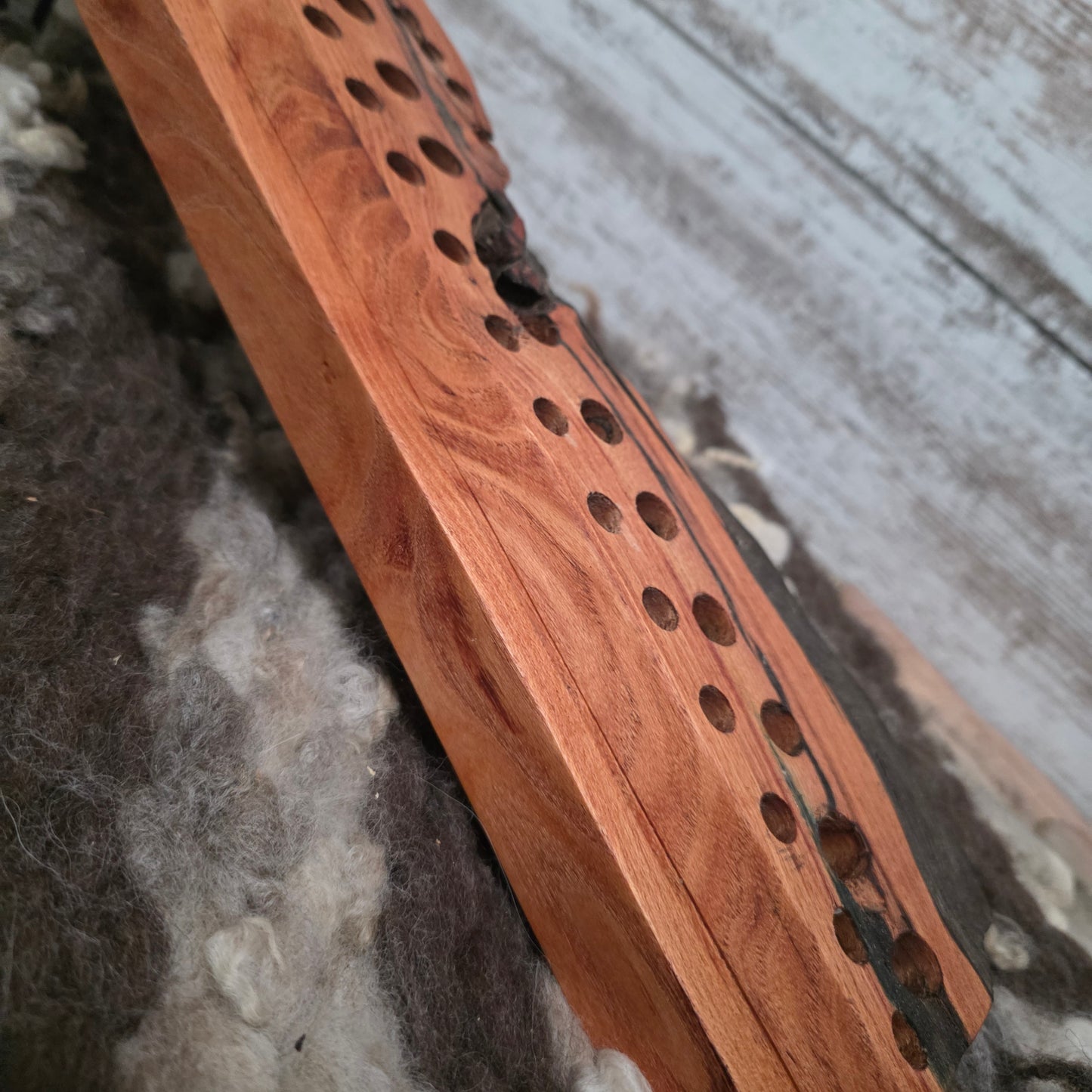 24" Live Edge Goldilocks Peg Loom - Honey Locust