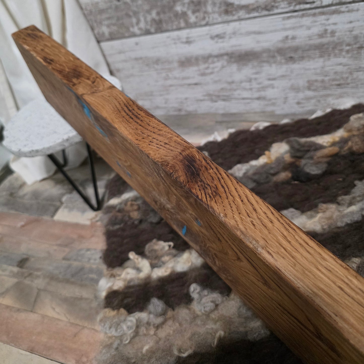 24" Goldilocks Peg Loom - White Tiger Oak with Blue Sparkles