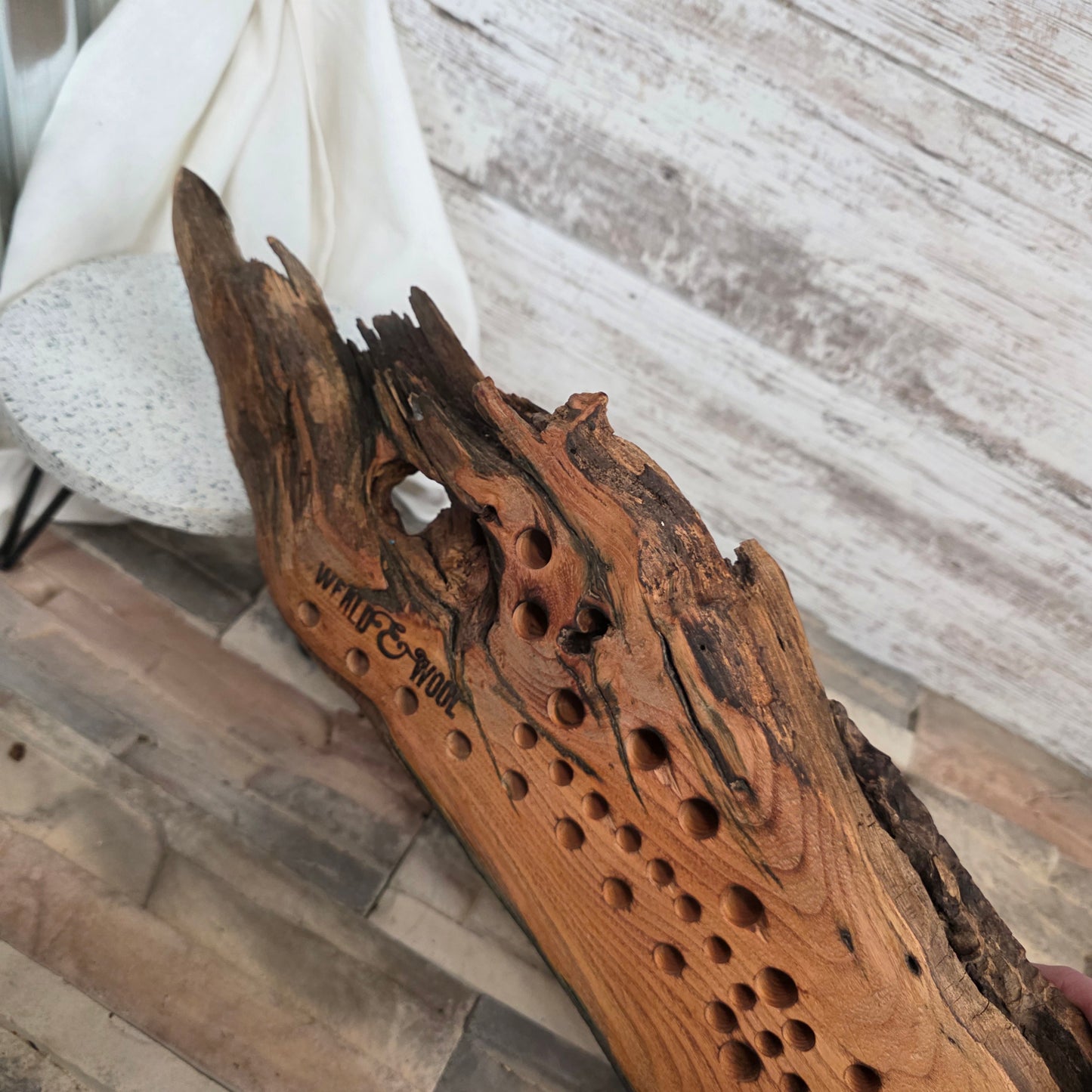 18" Live Edge Locust Goldilocks Peg Loom