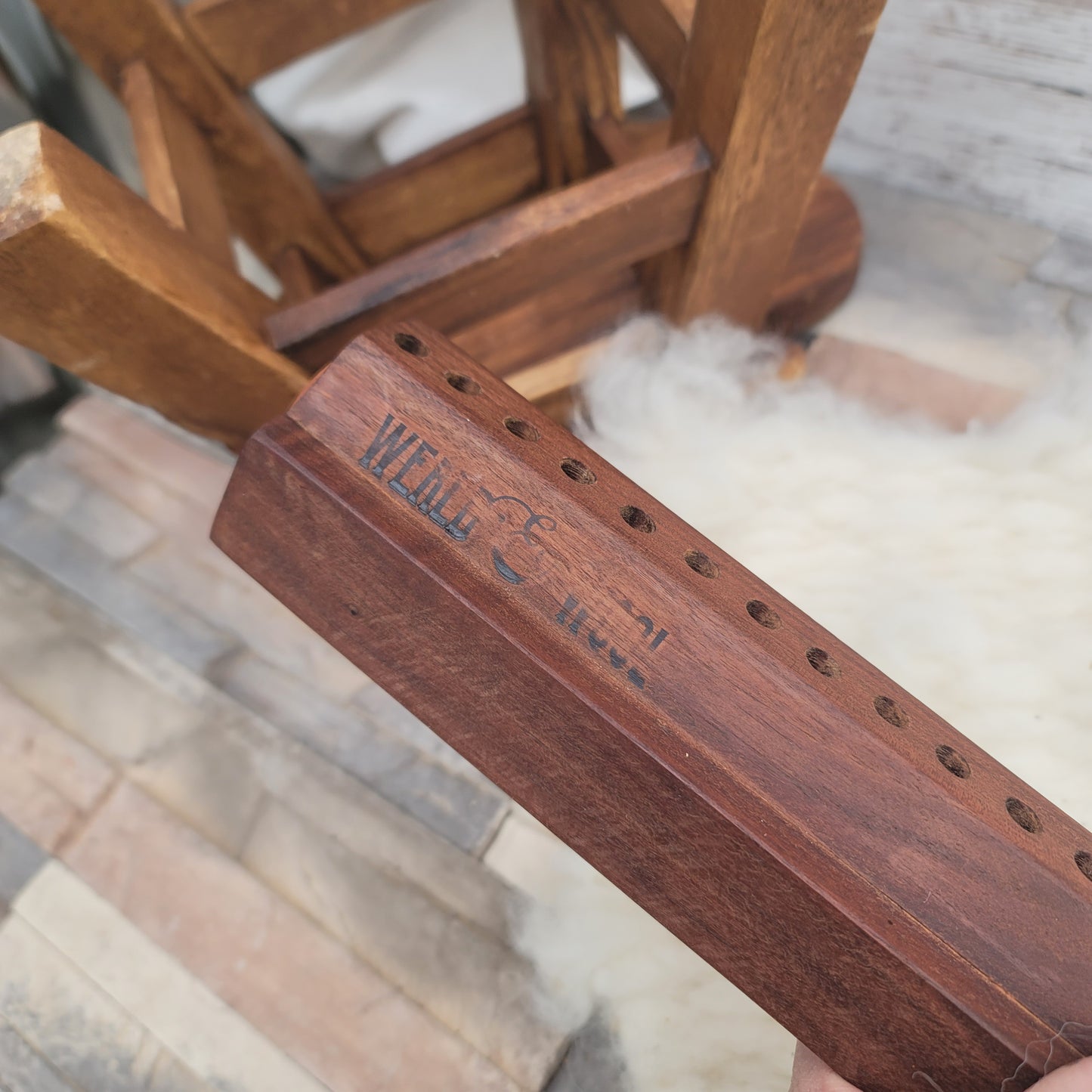 20" Dainty Lady Peg Loom - Black Walnut - 24-054