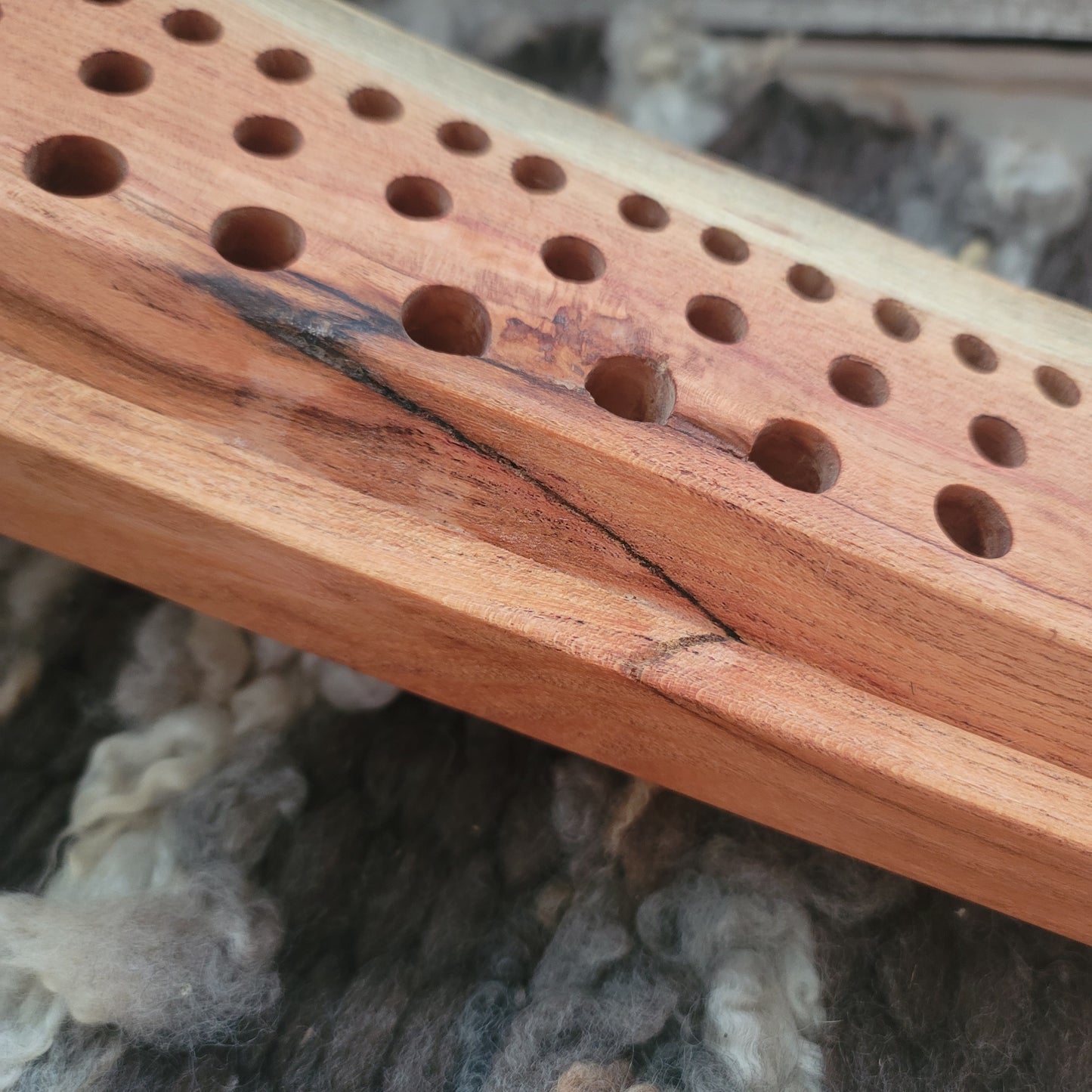 24" Goldilocks Peg Loom - Live Edge - Black Locust - 25-175