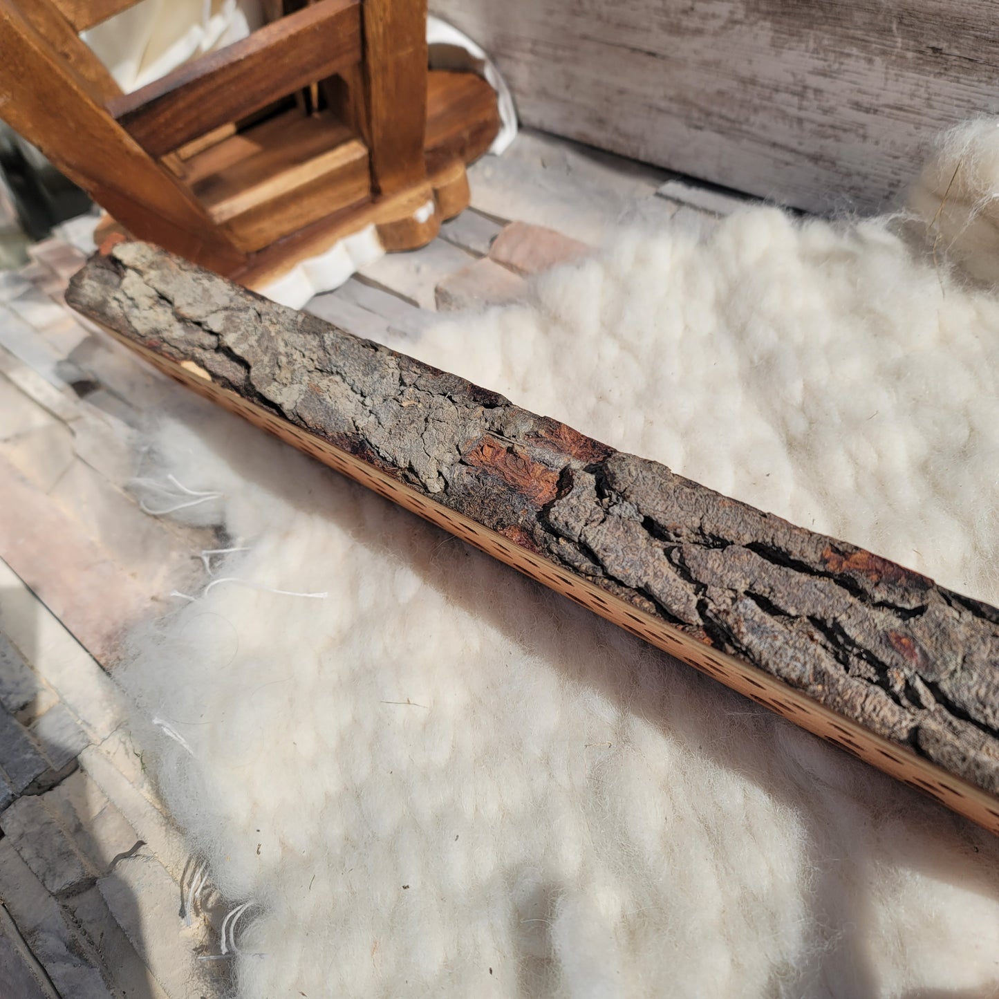21" Black Locust Live Edge Goldilocks Peg Loom - 25-104