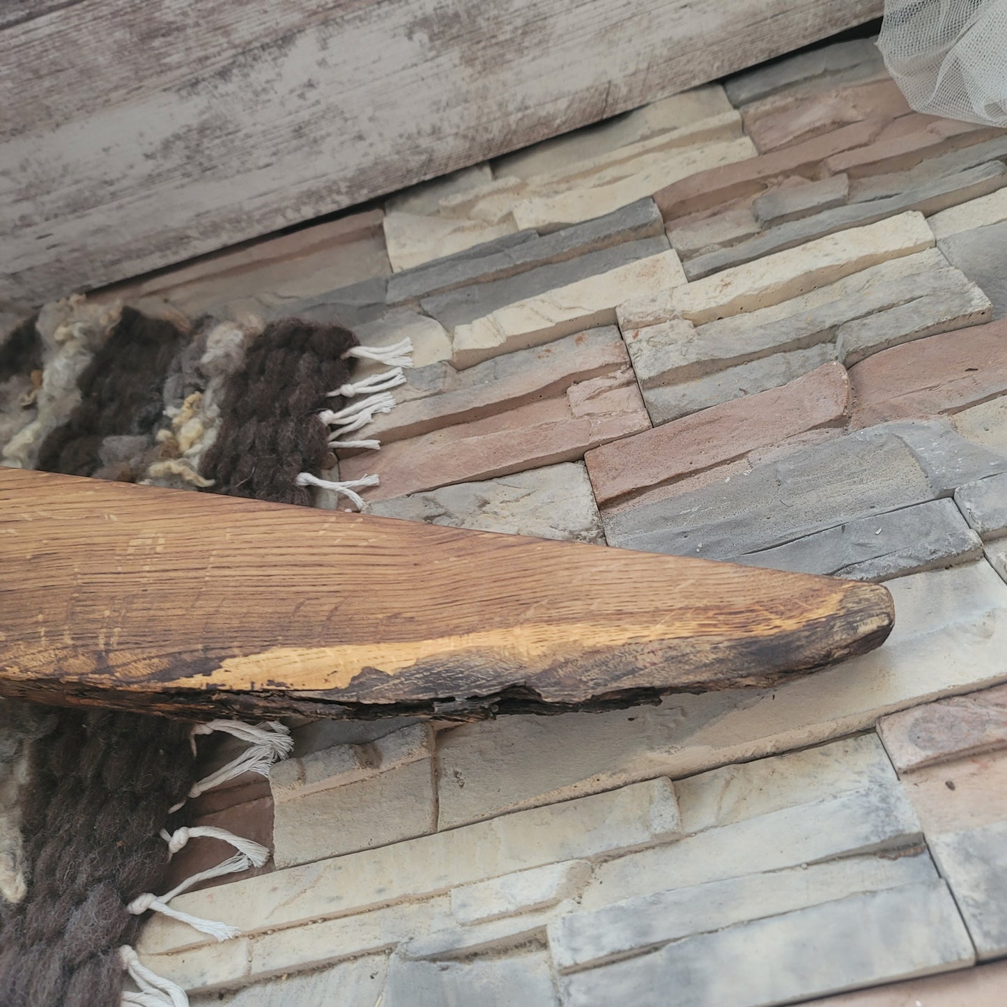 28" Goldilocks Peg Loom - White Oak - Live Edge - 25-174