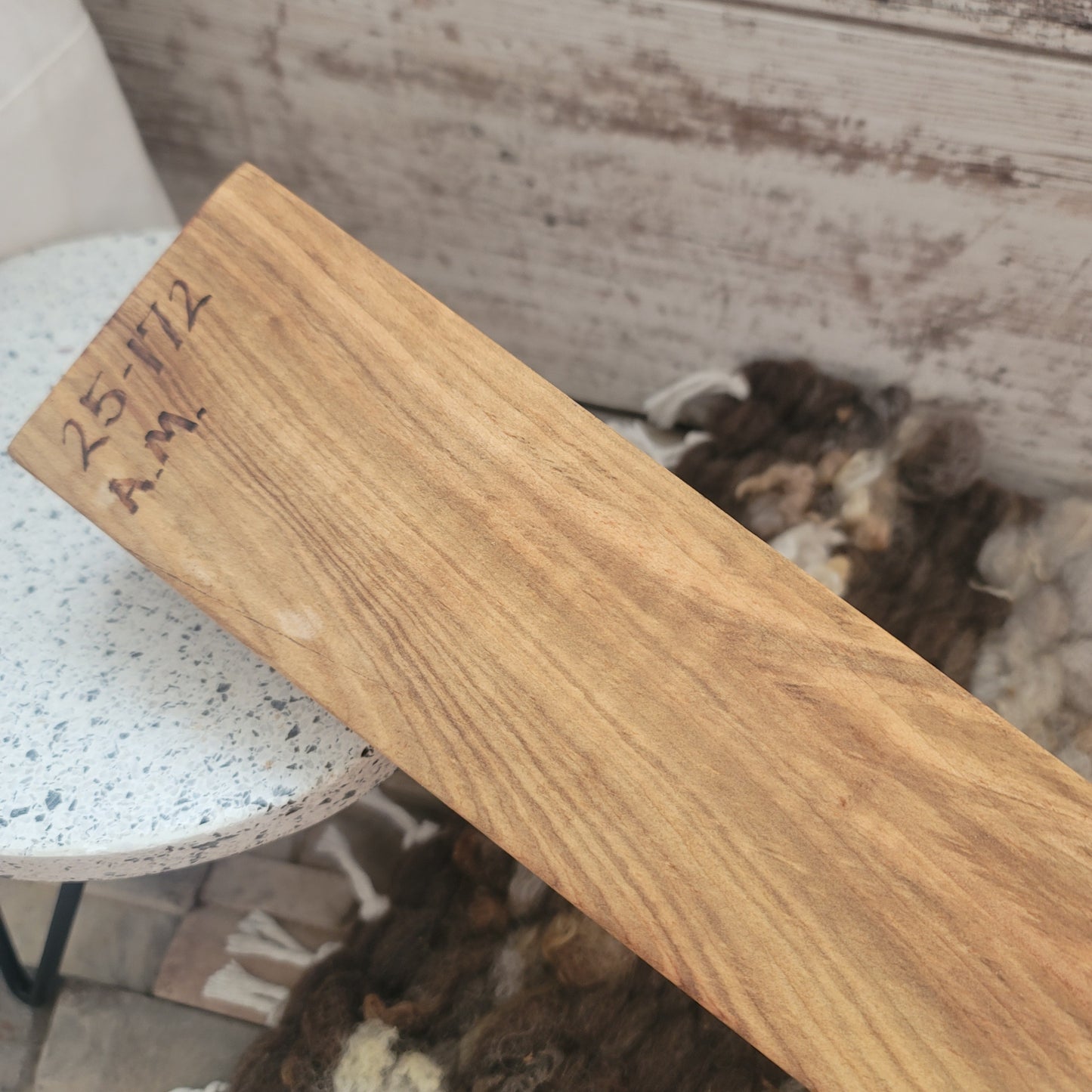 24" Dainty Lady Peg Loom - Ambrosia Maple 25-172
