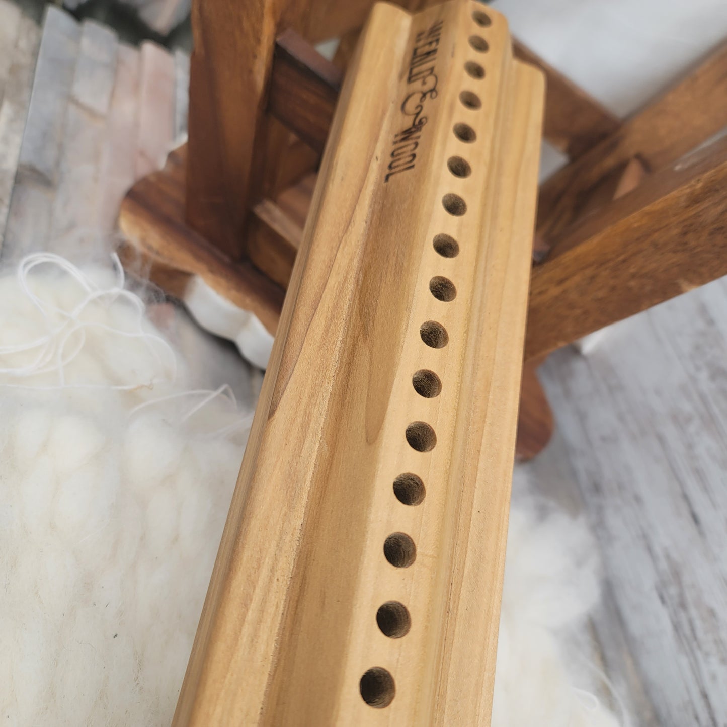 24" Dainty Lady Peg Loom - Maple - 24-071