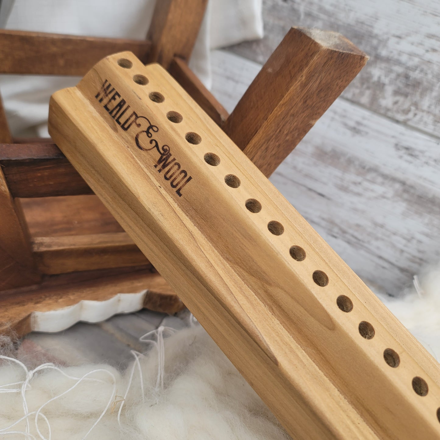 24" Dainty Lady Peg Loom - Maple - 24-071