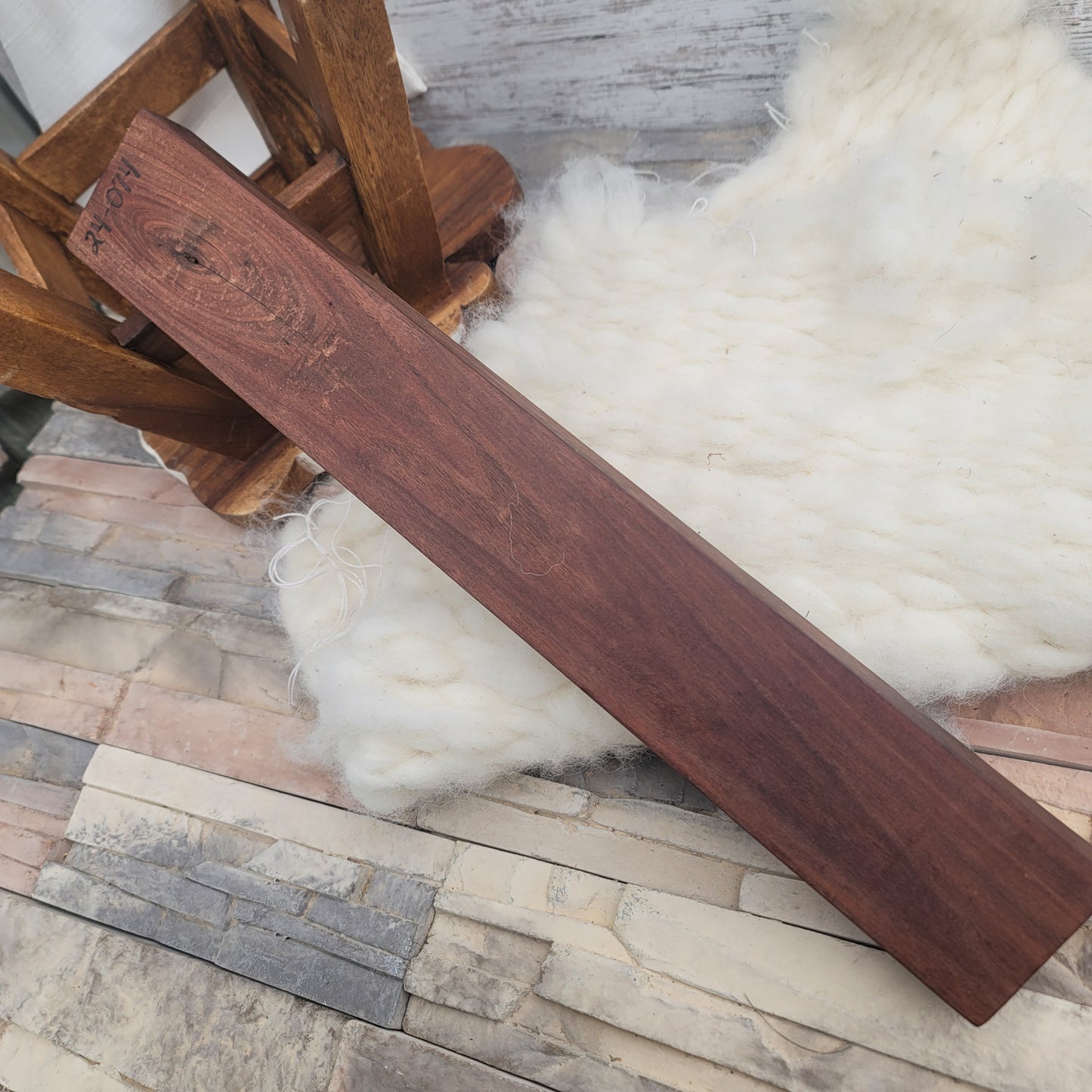 20" Dainty Lady Peg Loom - Black Walnut - 24-074