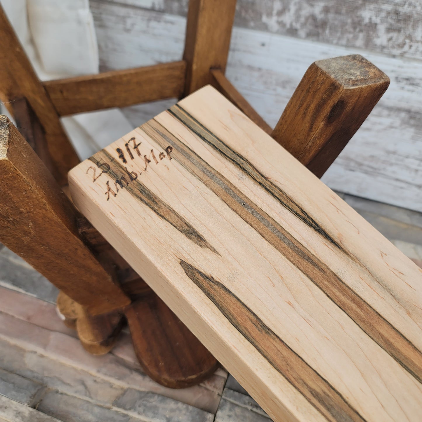 24" Ambrosia Maple Goldilocks Peg Loom - 25-117