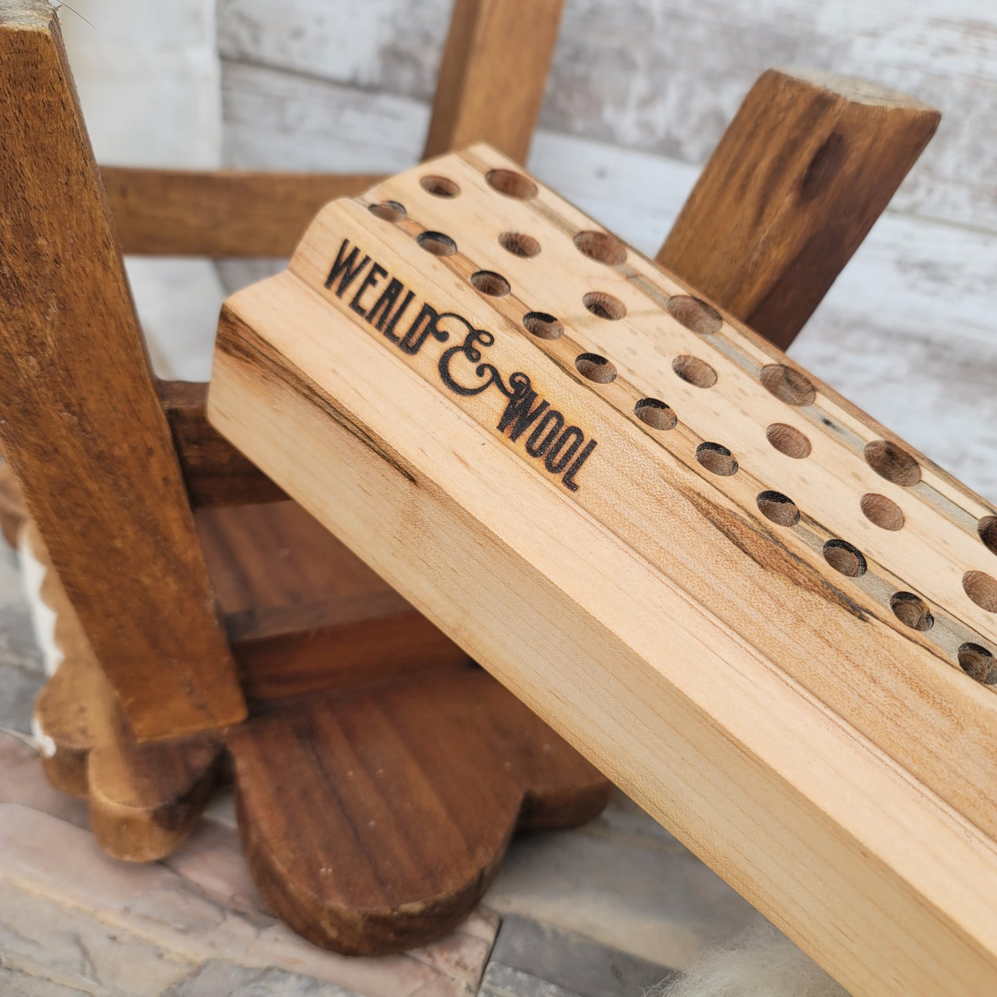 24" Ambrosia Maple Goldilocks Peg Loom - 25-106