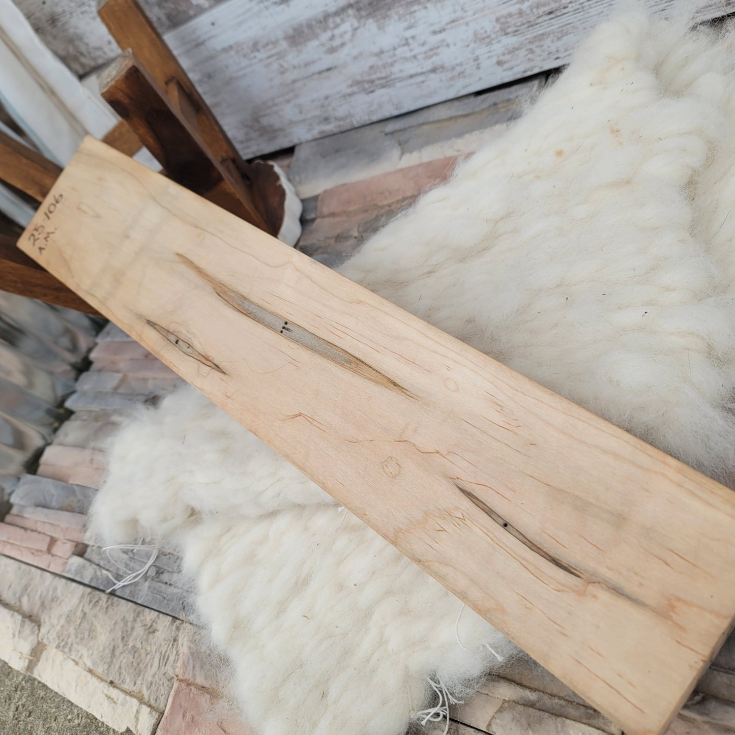 24" Ambrosia Maple Goldilocks Peg Loom - 25-106