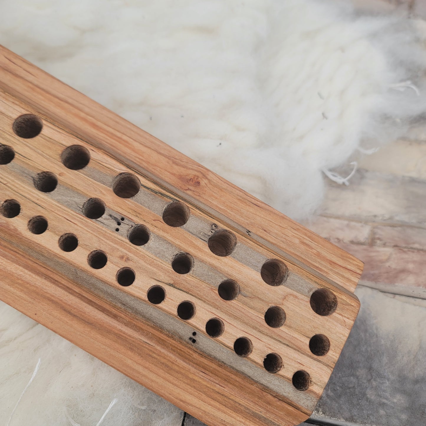 24" Ambrosia Maple Goldilocks Peg Loom - 25-095