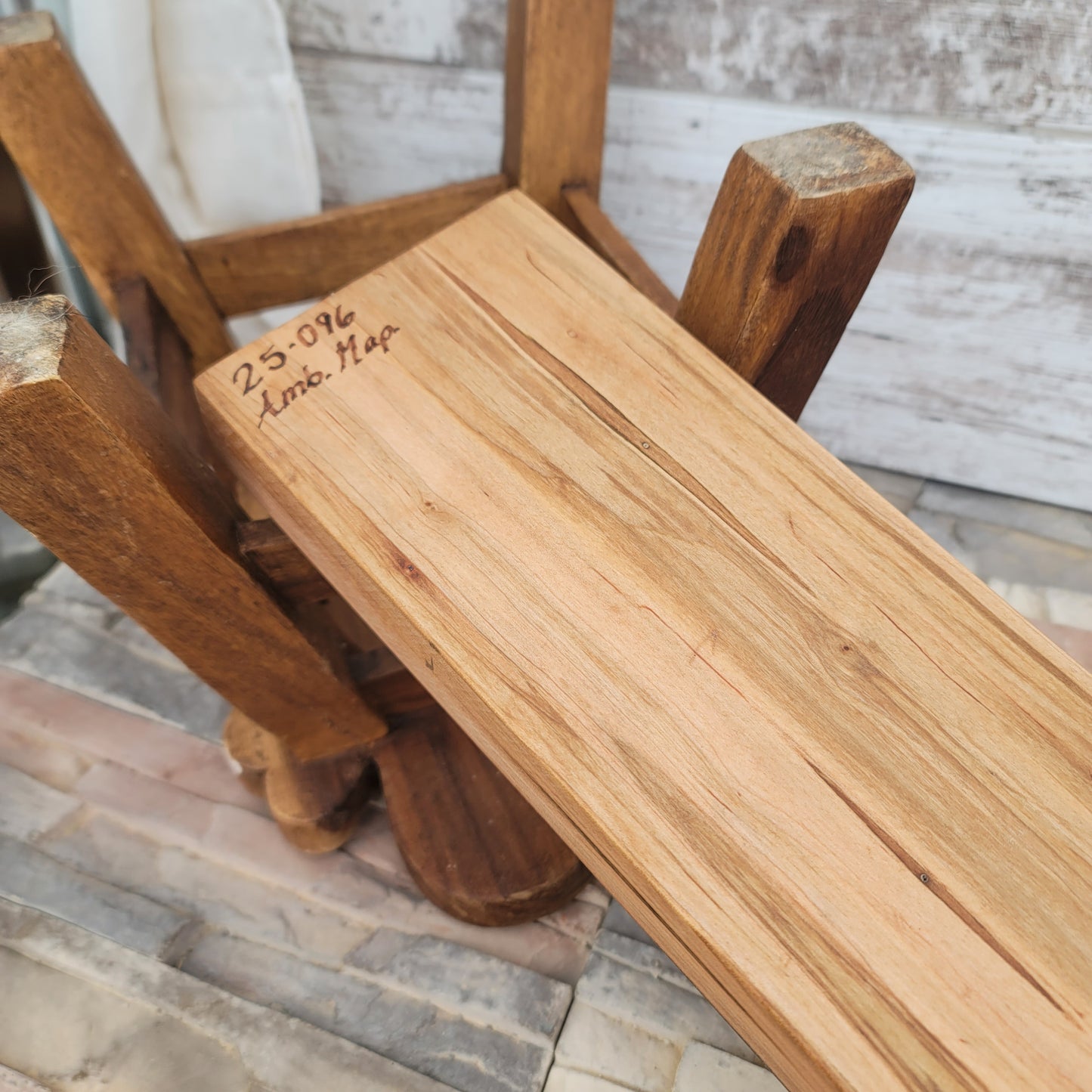 24" Ambrosia Maple Goldilocks Peg Loom - 25-096