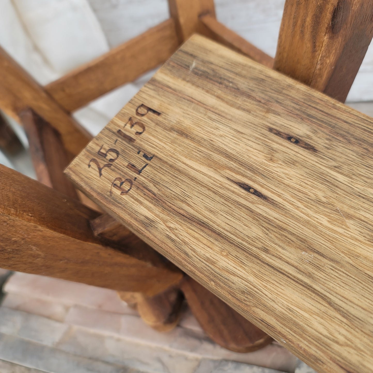 24" Goldilocks Peg Loom - Black Limba - 25-139