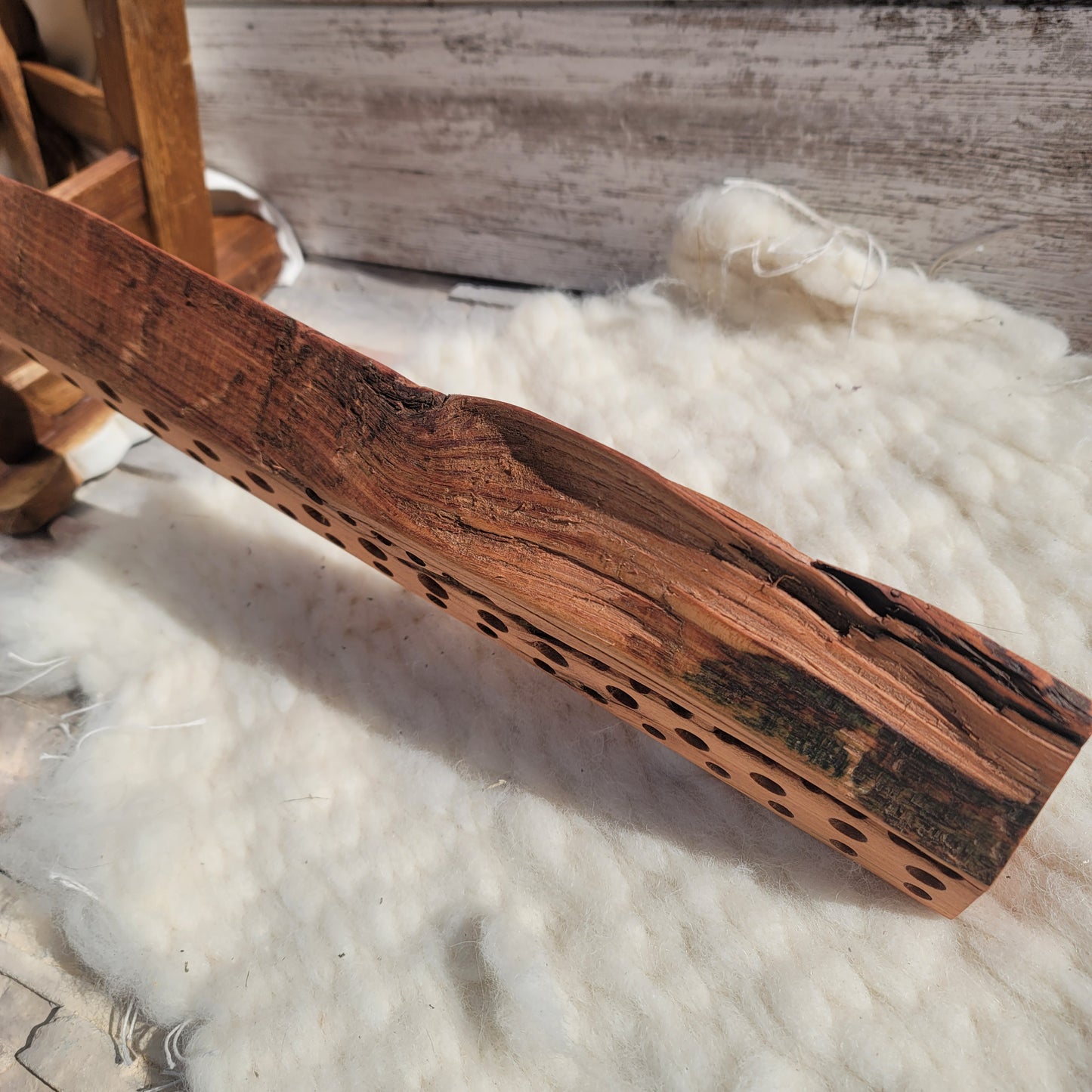 20" Black Locust Live Edge Goldilocks Peg Loom - 25-092