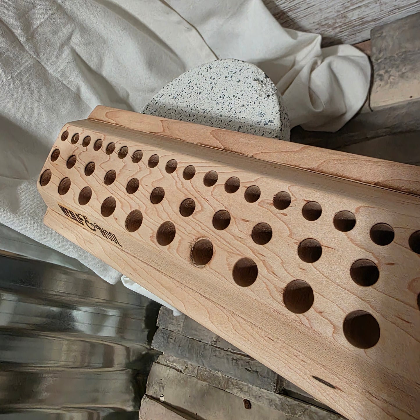 36" Quilted Maple Goldilocks Peg Loom