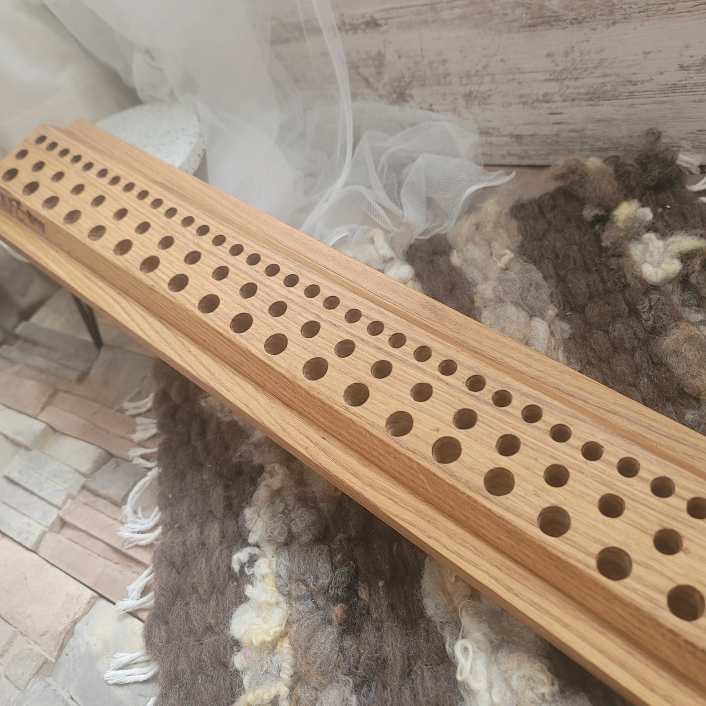 23" Goldilocks Peg Loom - White Oak - 25-192