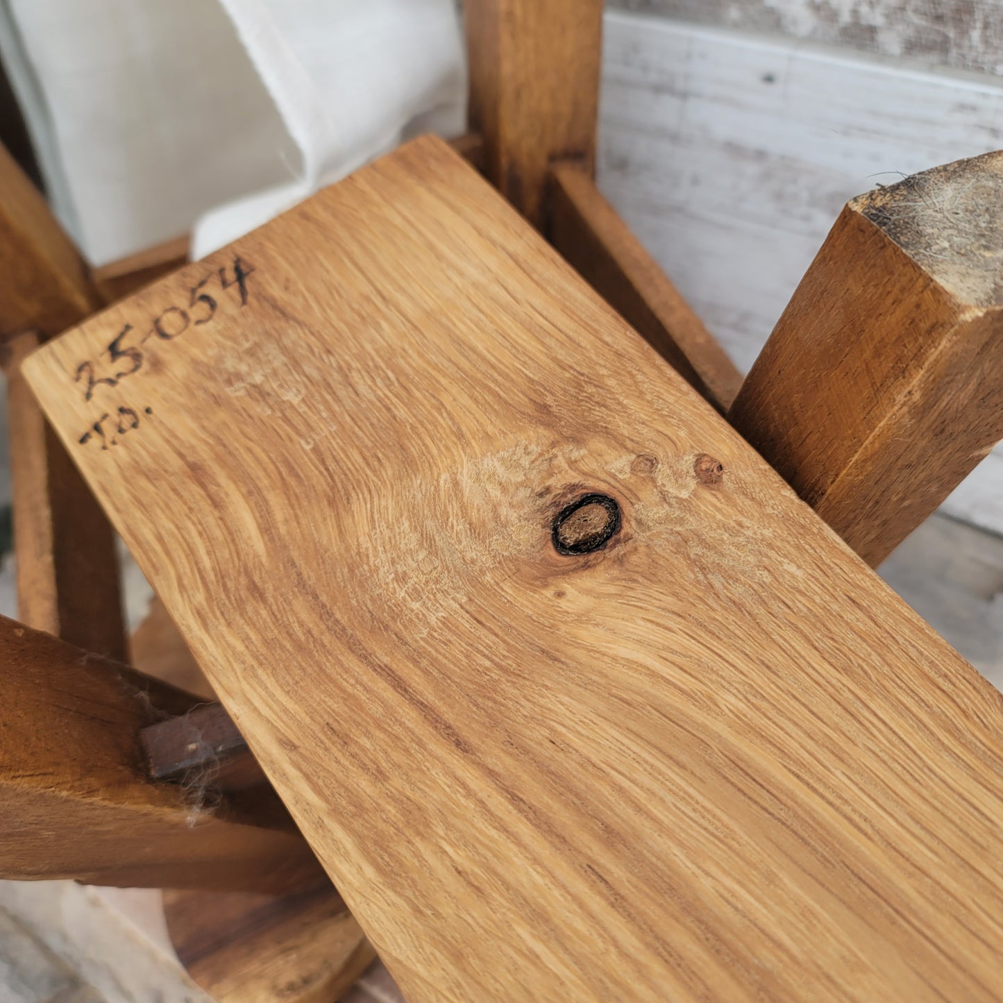 36" Goldilocks Peg Loom - White Tiger Oak - 25-054