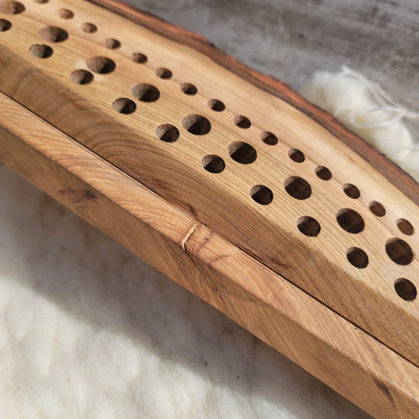 23" Ambrosia Maple Live Edge Goldilocks Peg Loom - 25-100