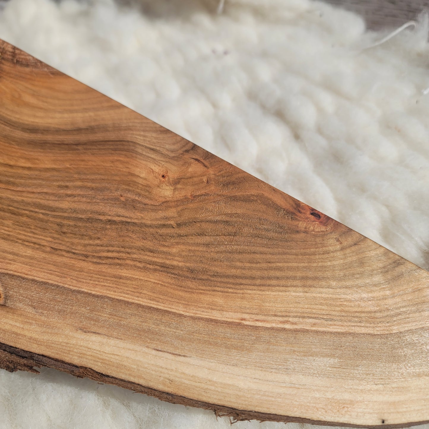 23" Ambrosia Maple Live Edge Goldilocks Peg Loom - 25-100