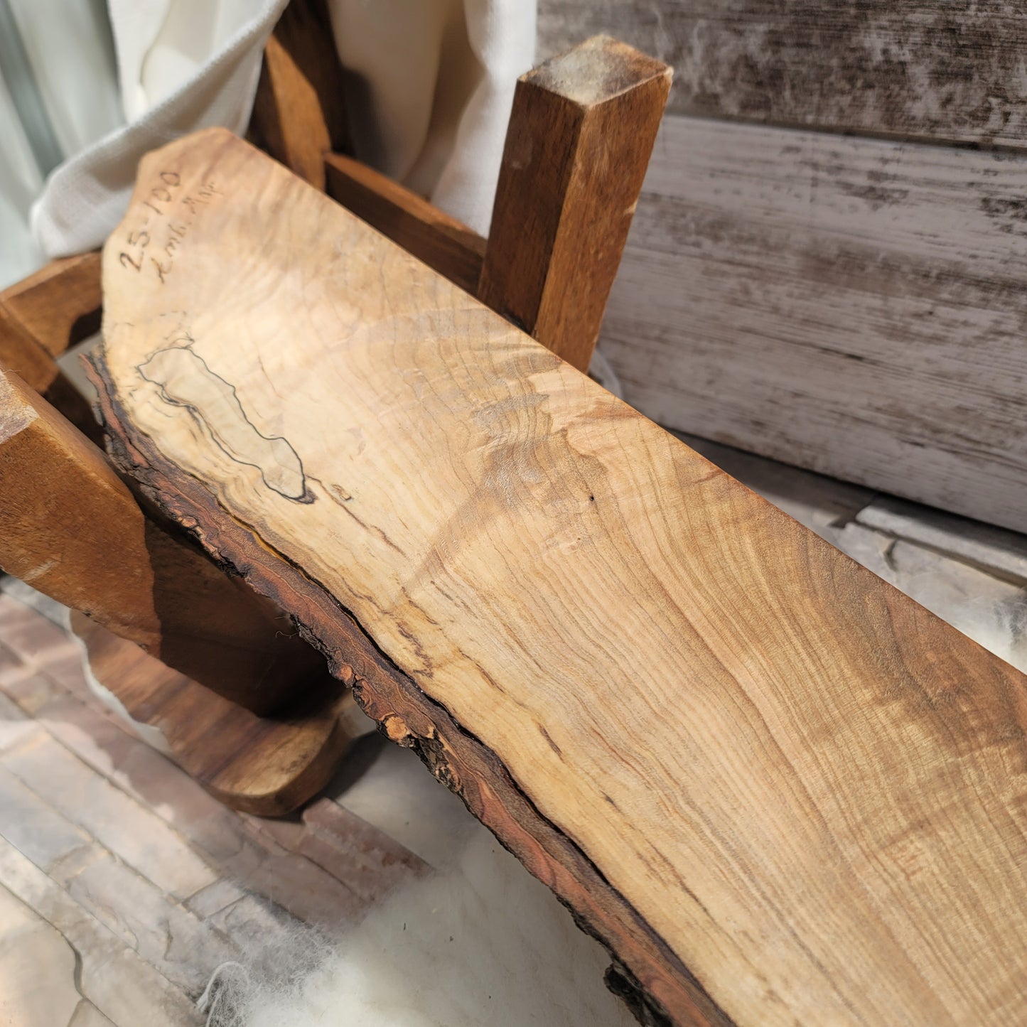 23" Ambrosia Maple Live Edge Goldilocks Peg Loom - 25-100