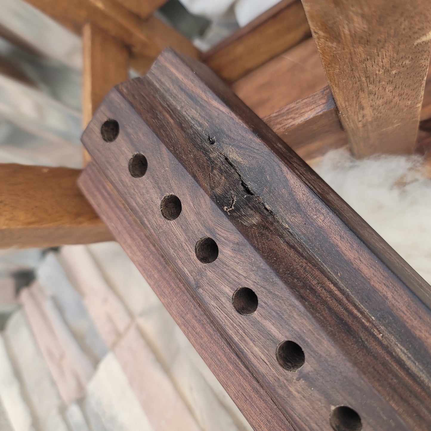 24" OG Peg Loom Black Walnut - 25-065