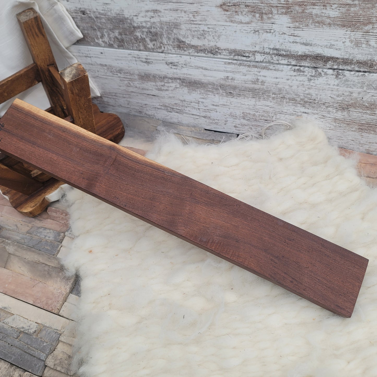 24" OG Peg Loom Black Walnut - 25-136