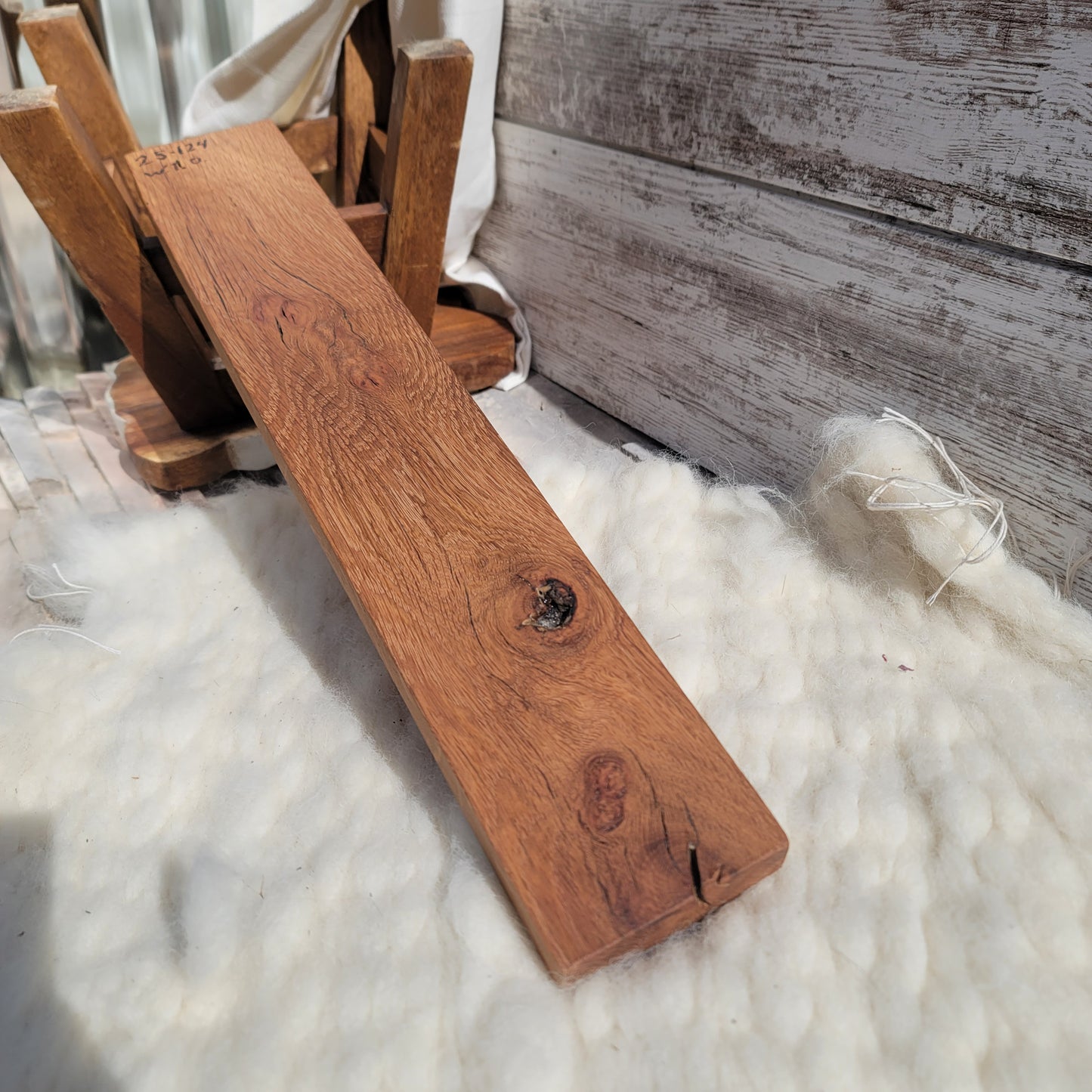 20" OG Peg Loom - White Tiger Oak - 25-124
