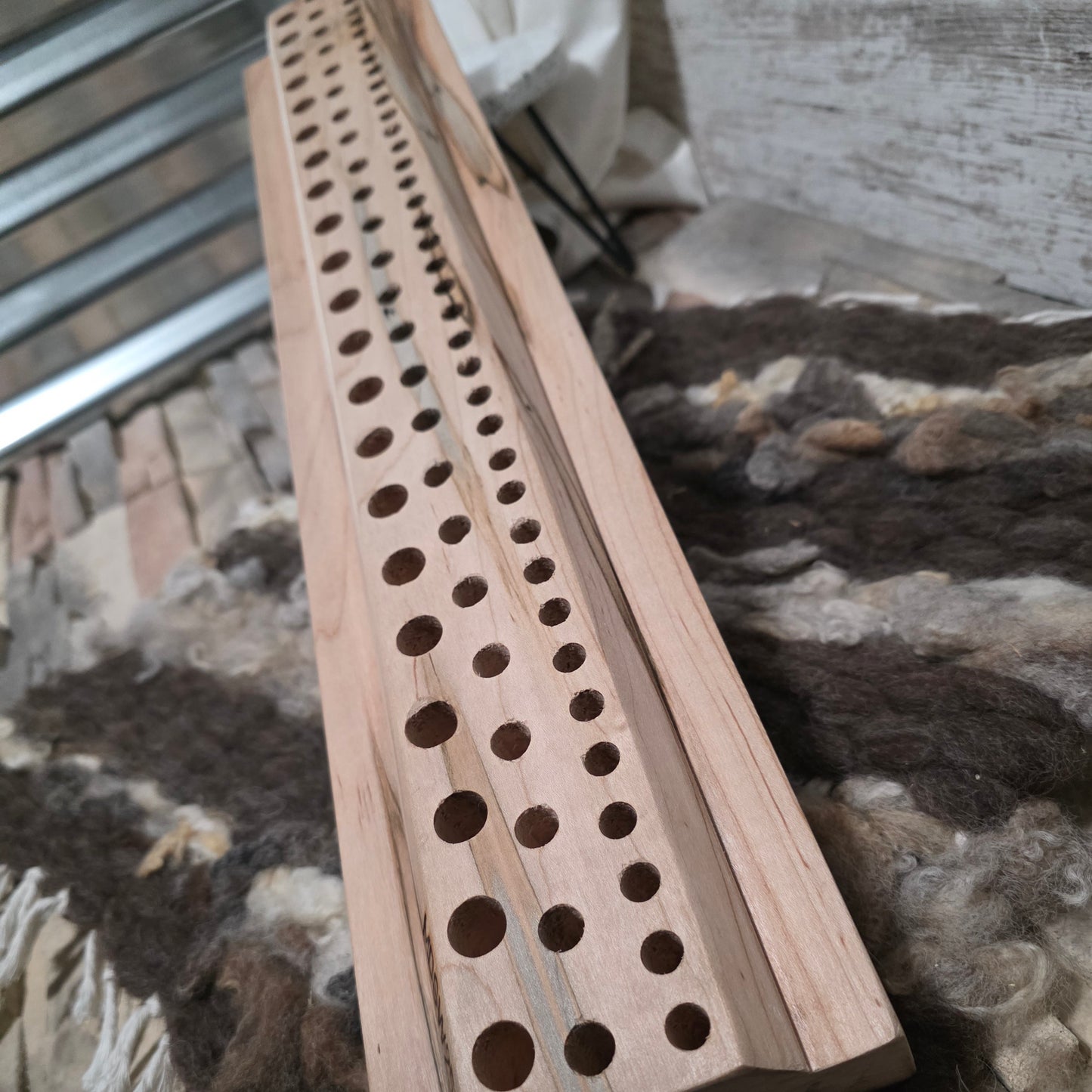 24" Ambrosia Maple Goldilocks Peg Loom - 25-119