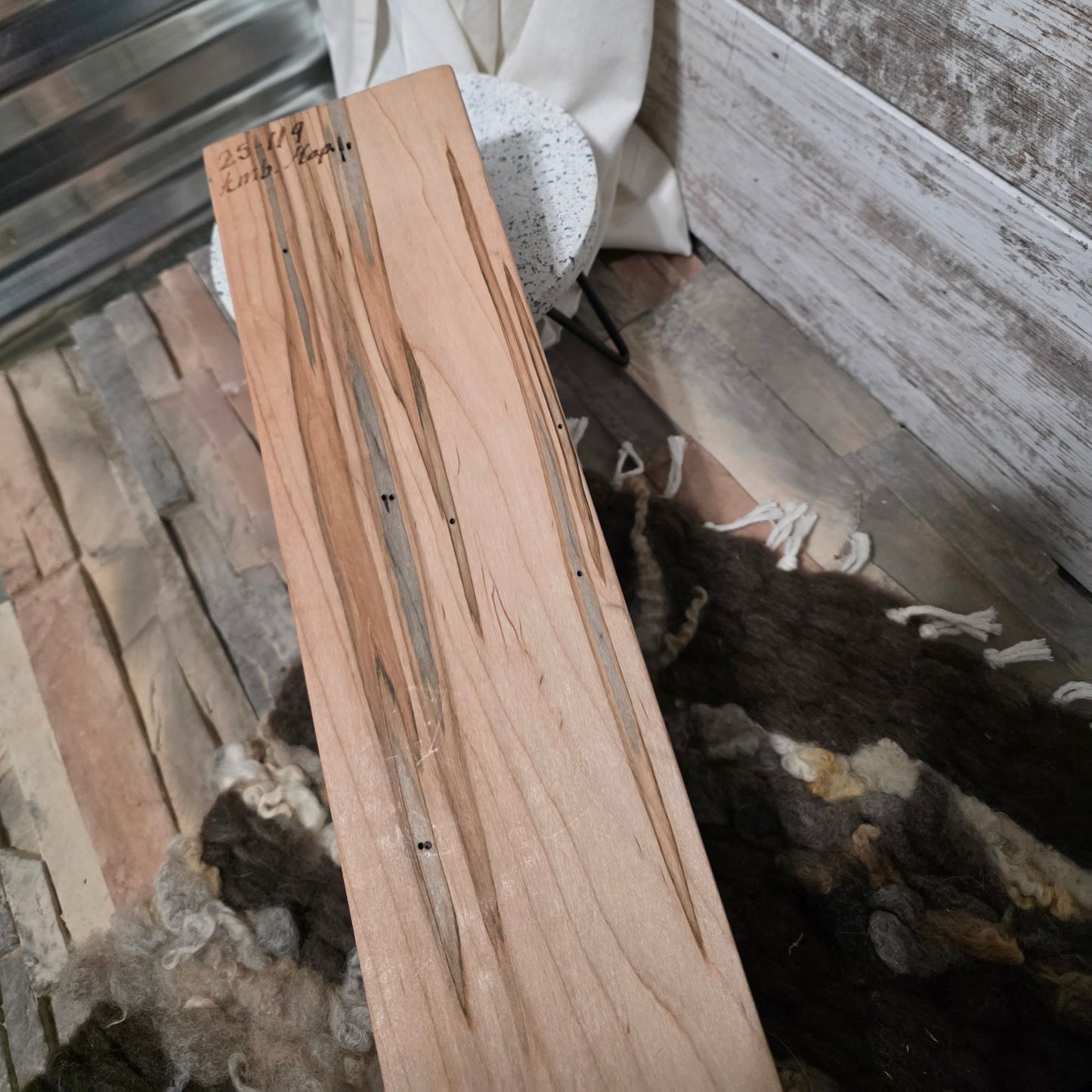 24" Ambrosia Maple Goldilocks Peg Loom - 25-119