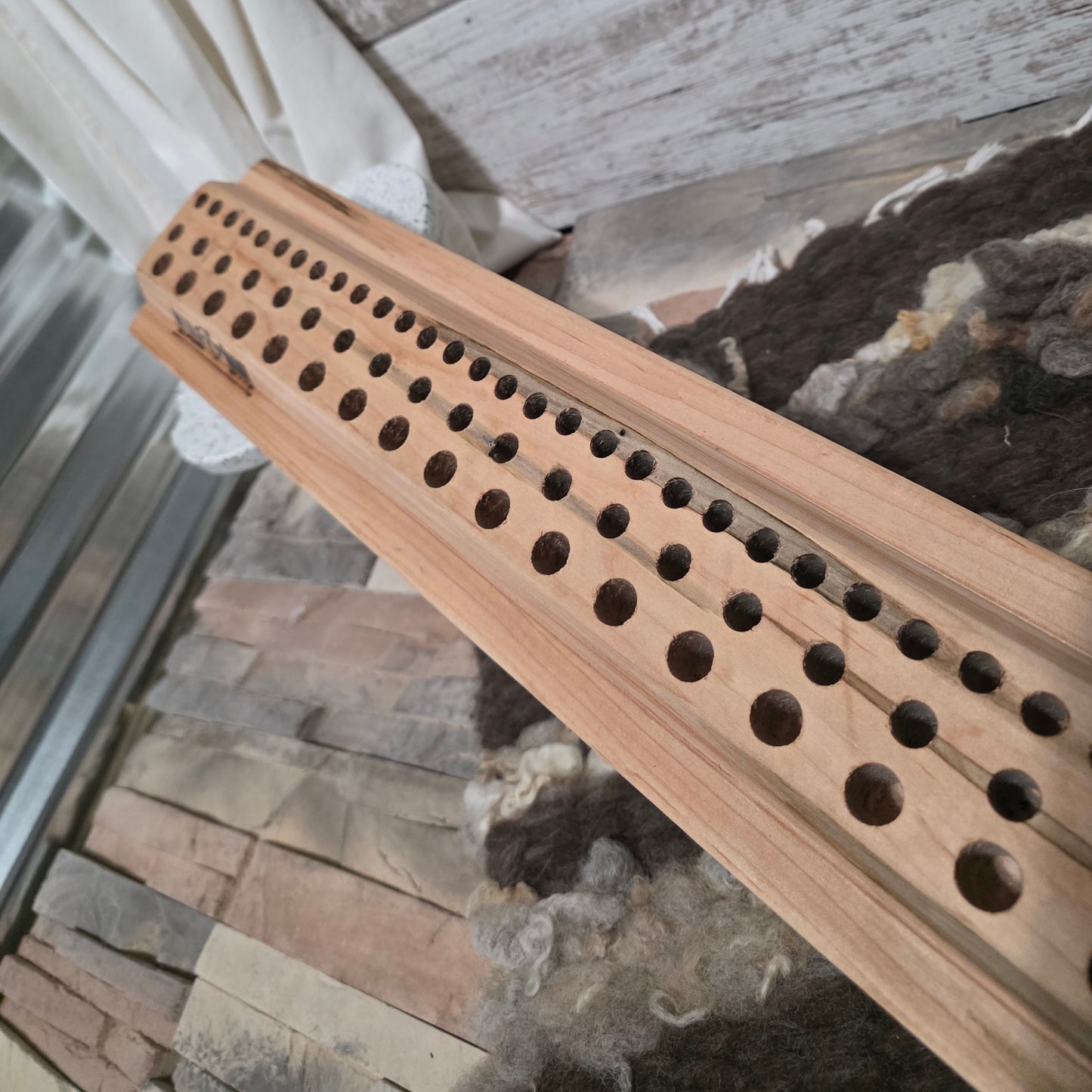 24" Ambrosia Maple Goldilocks Peg Loom - 25-244