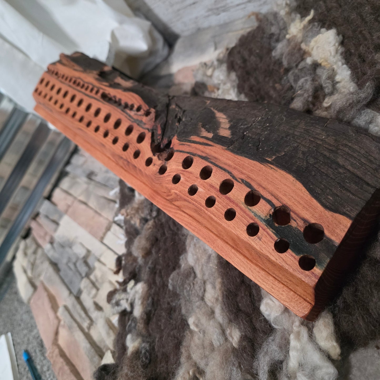 24" Live Edge Goldilocks Peg Loom - Honey Locust