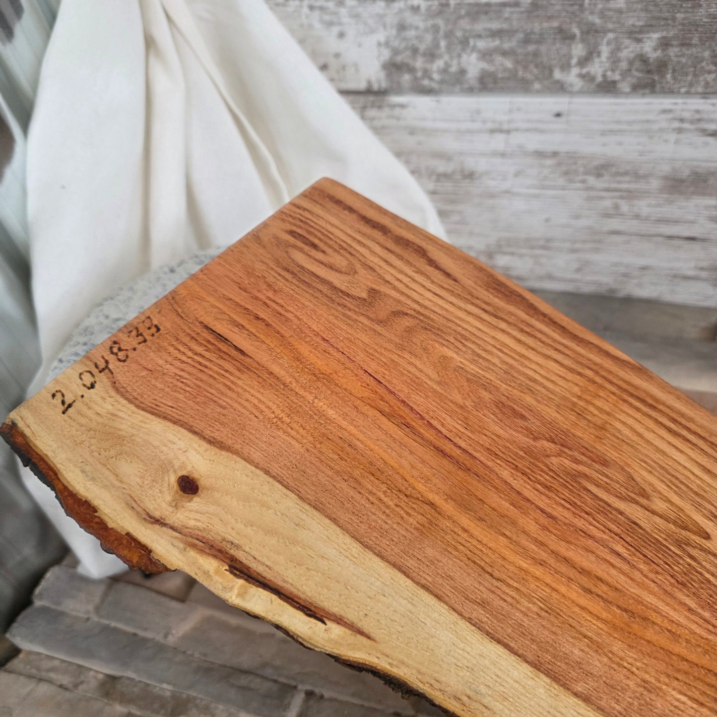 20" Live Edge Locust Goldilocks Peg Loom
