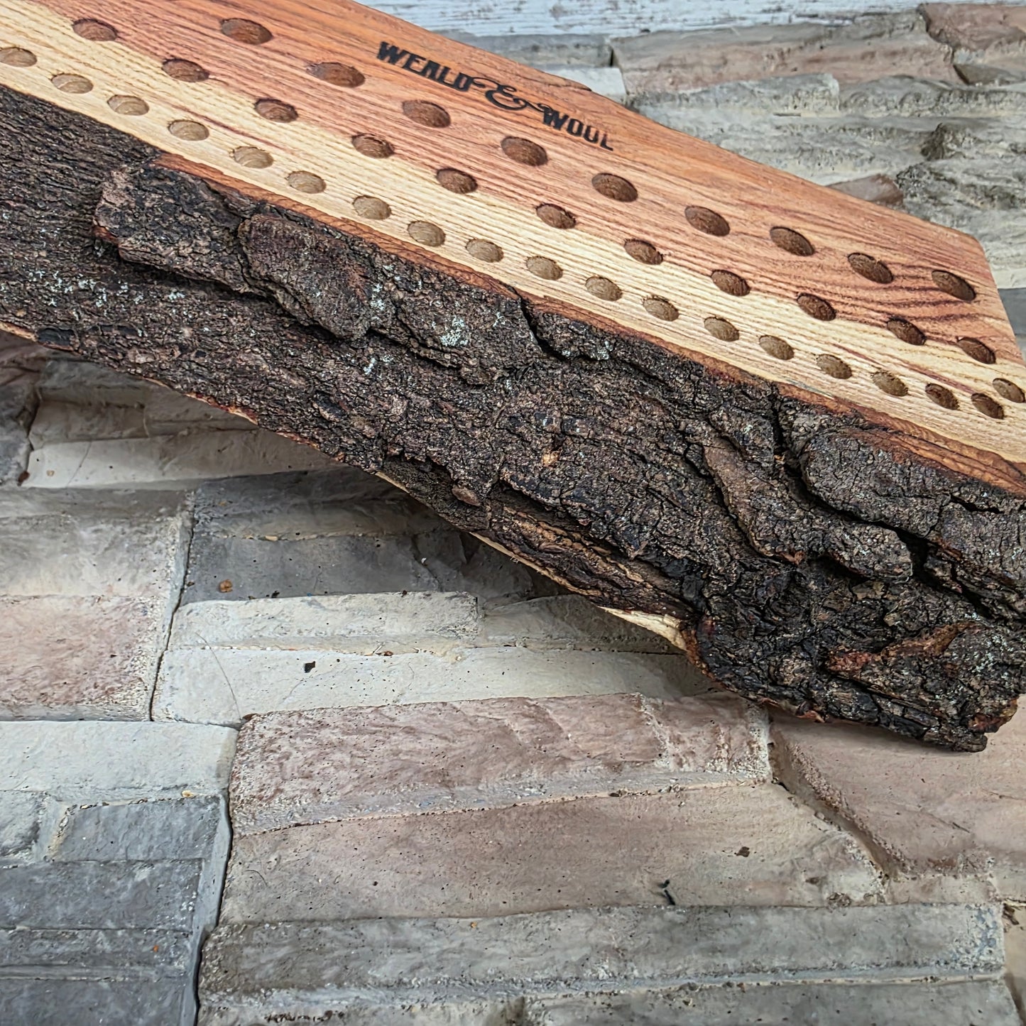 20" Live Edge Locust Goldilocks Peg Loom
