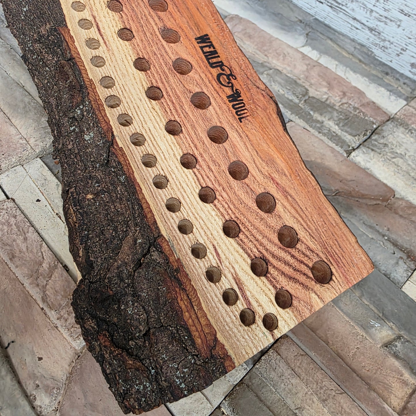 20" Live Edge Locust Goldilocks Peg Loom