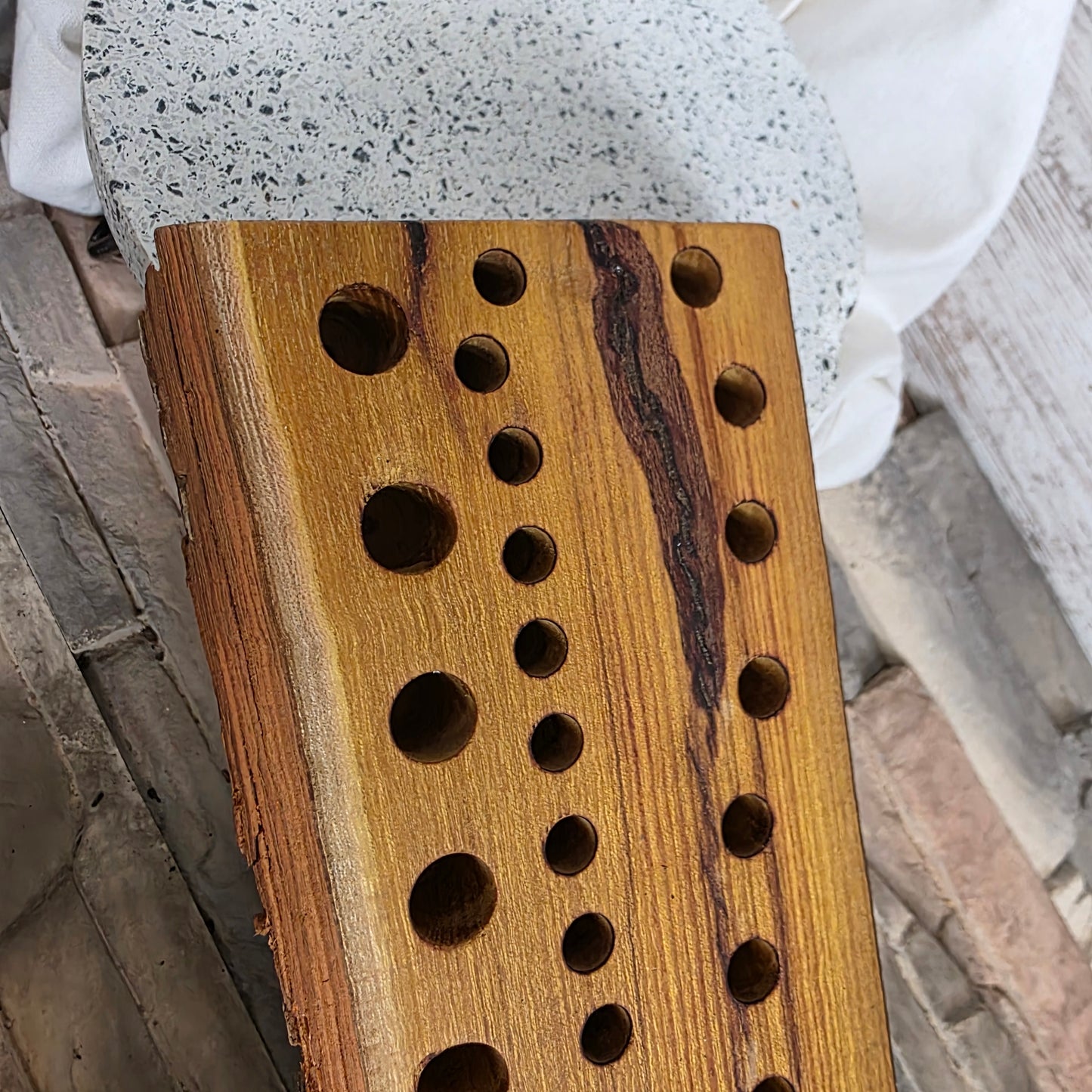 23" Live Edge Osage Orange Goldilocks Peg Loom